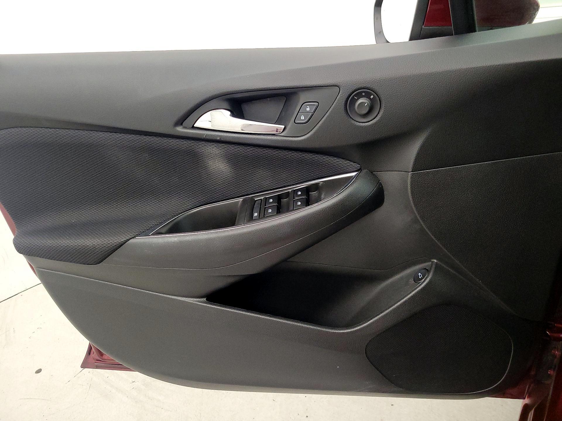 Thumbnail: 2016 Chevrolet Cruze - 12