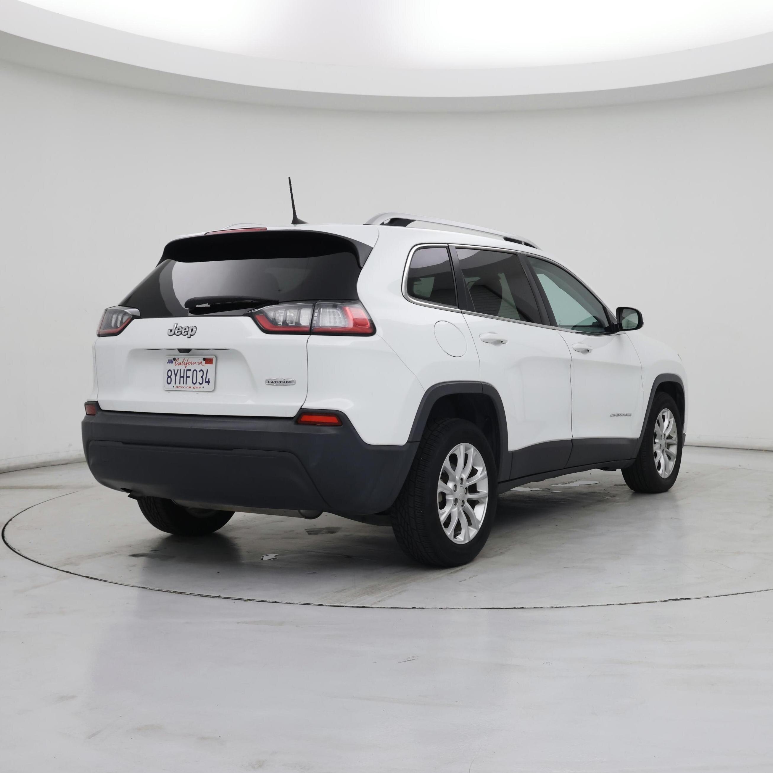 Thumbnail: 2019 Jeep Cherokee - 8