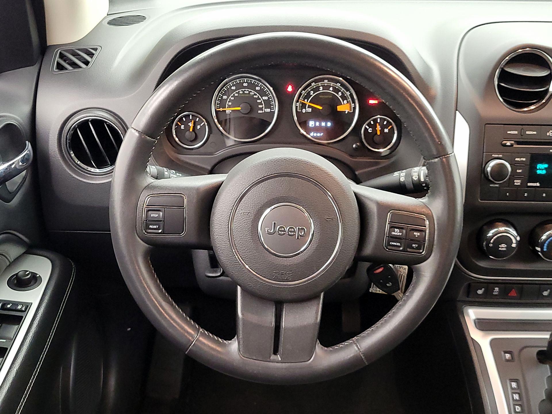 Thumbnail: 2014 Jeep Compass - 10
