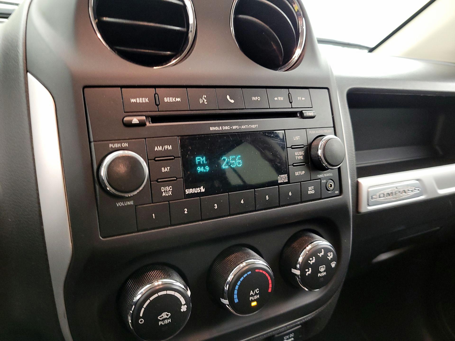 Thumbnail: 2014 Jeep Compass - 13