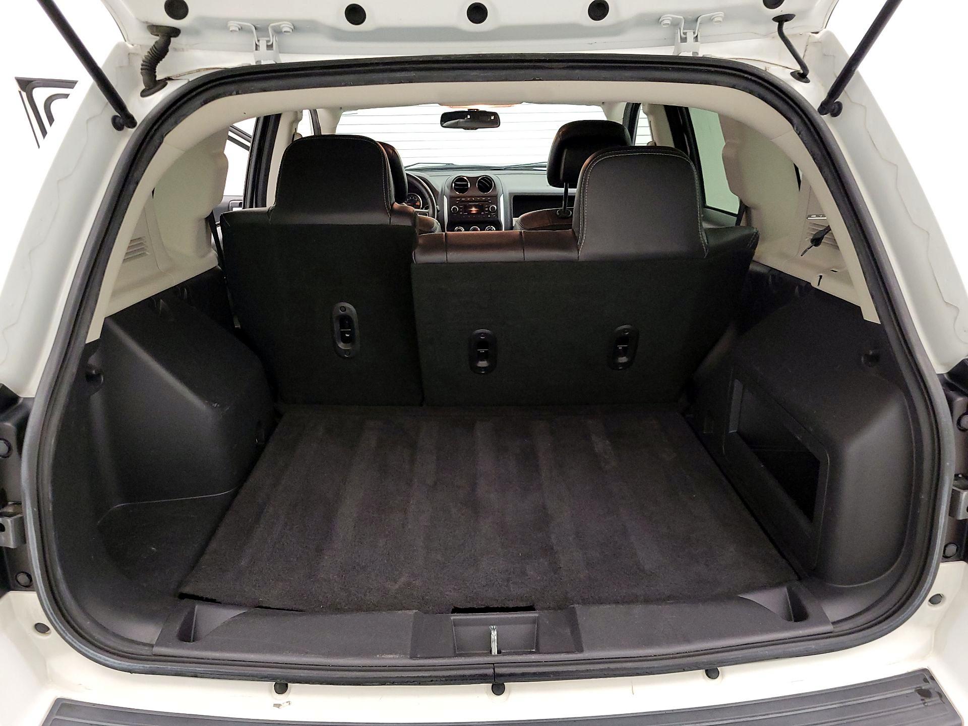 Thumbnail: 2014 Jeep Compass - 18