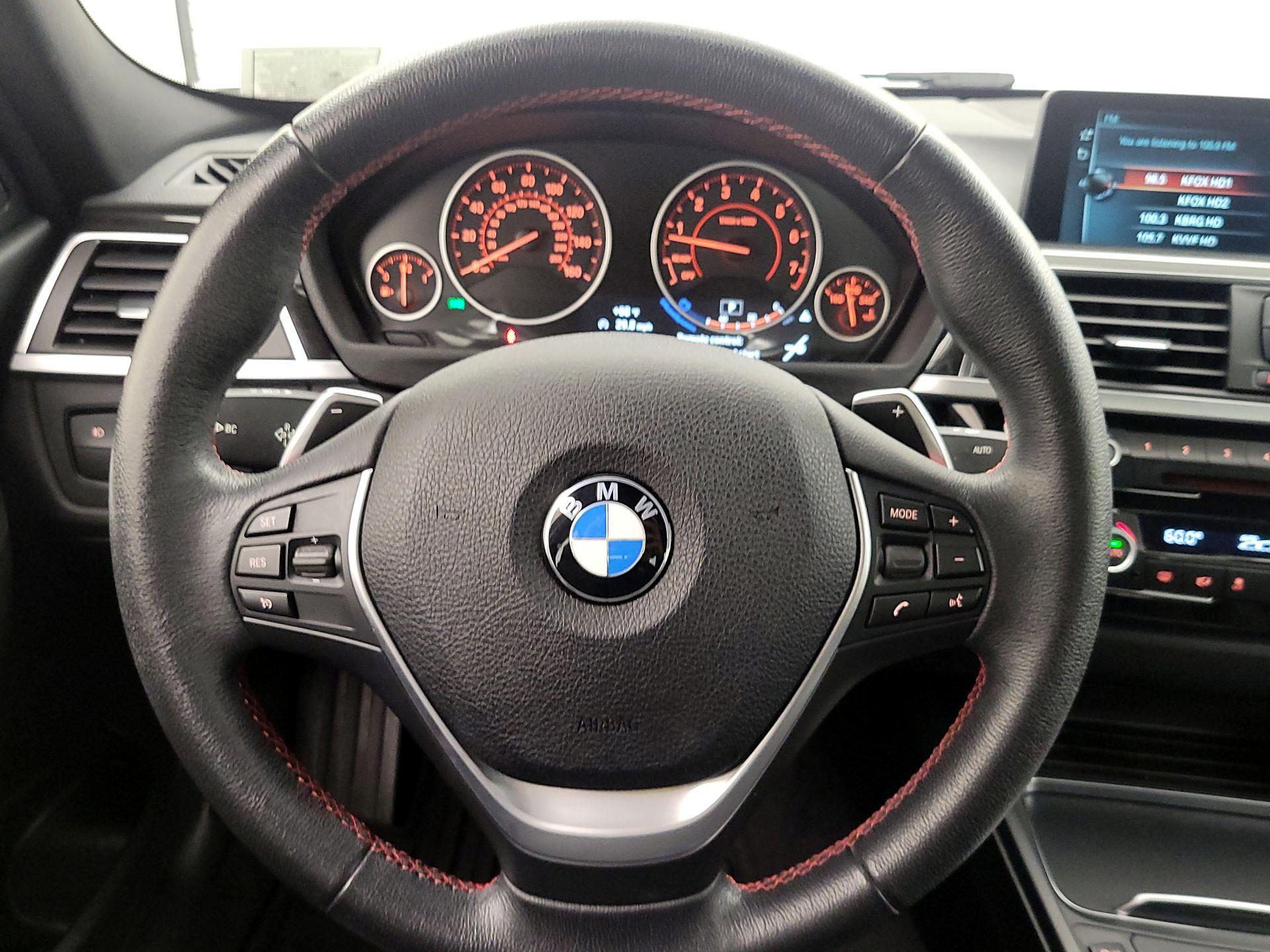 Thumbnail: 2017 BMW 3 Series - 10