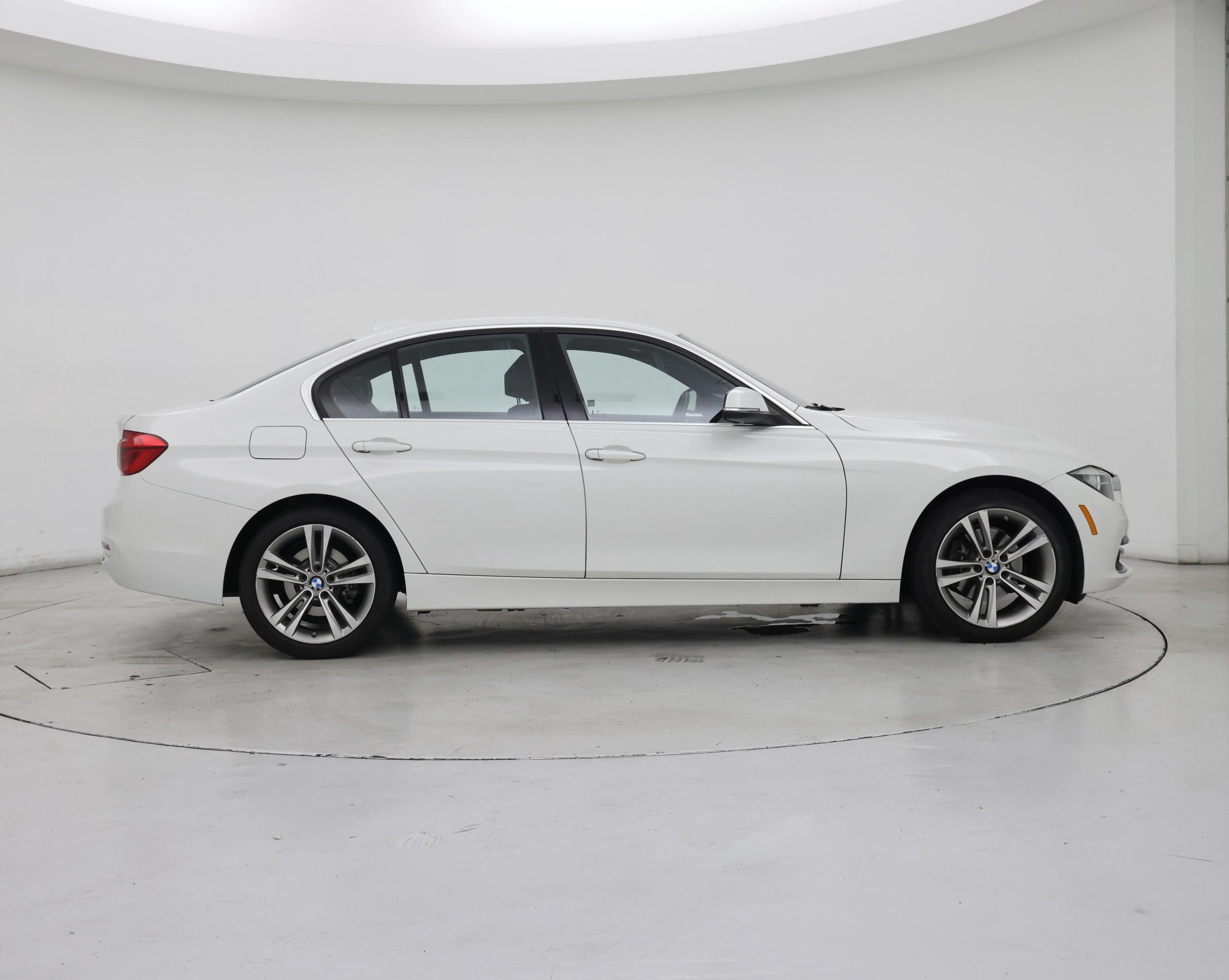 Thumbnail: 2017 BMW 3 Series - 7