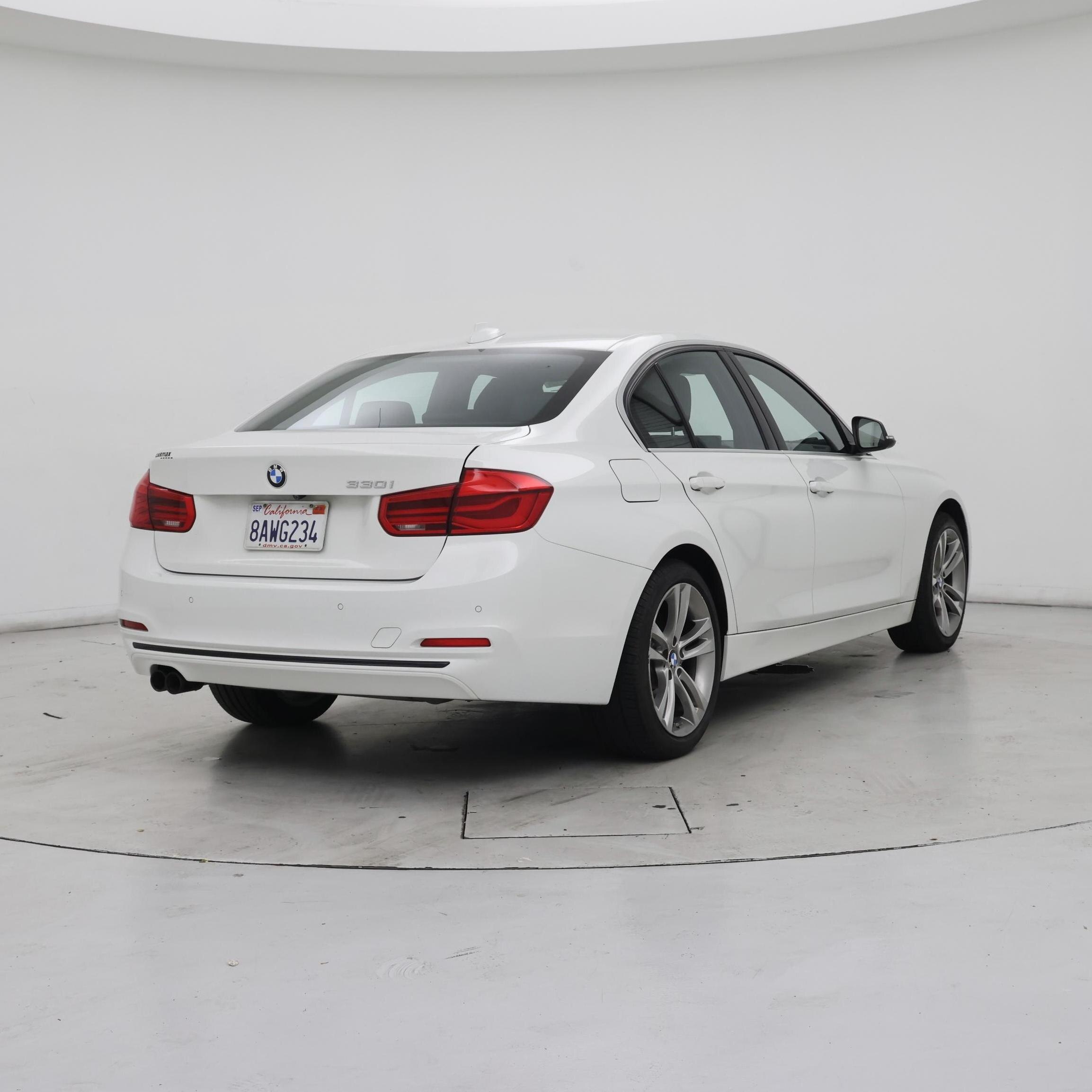 Thumbnail: 2017 BMW 3 Series - 8