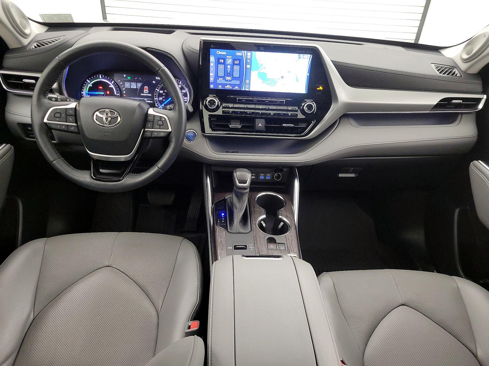 Thumbnail: 2022 Toyota Highlander - 9