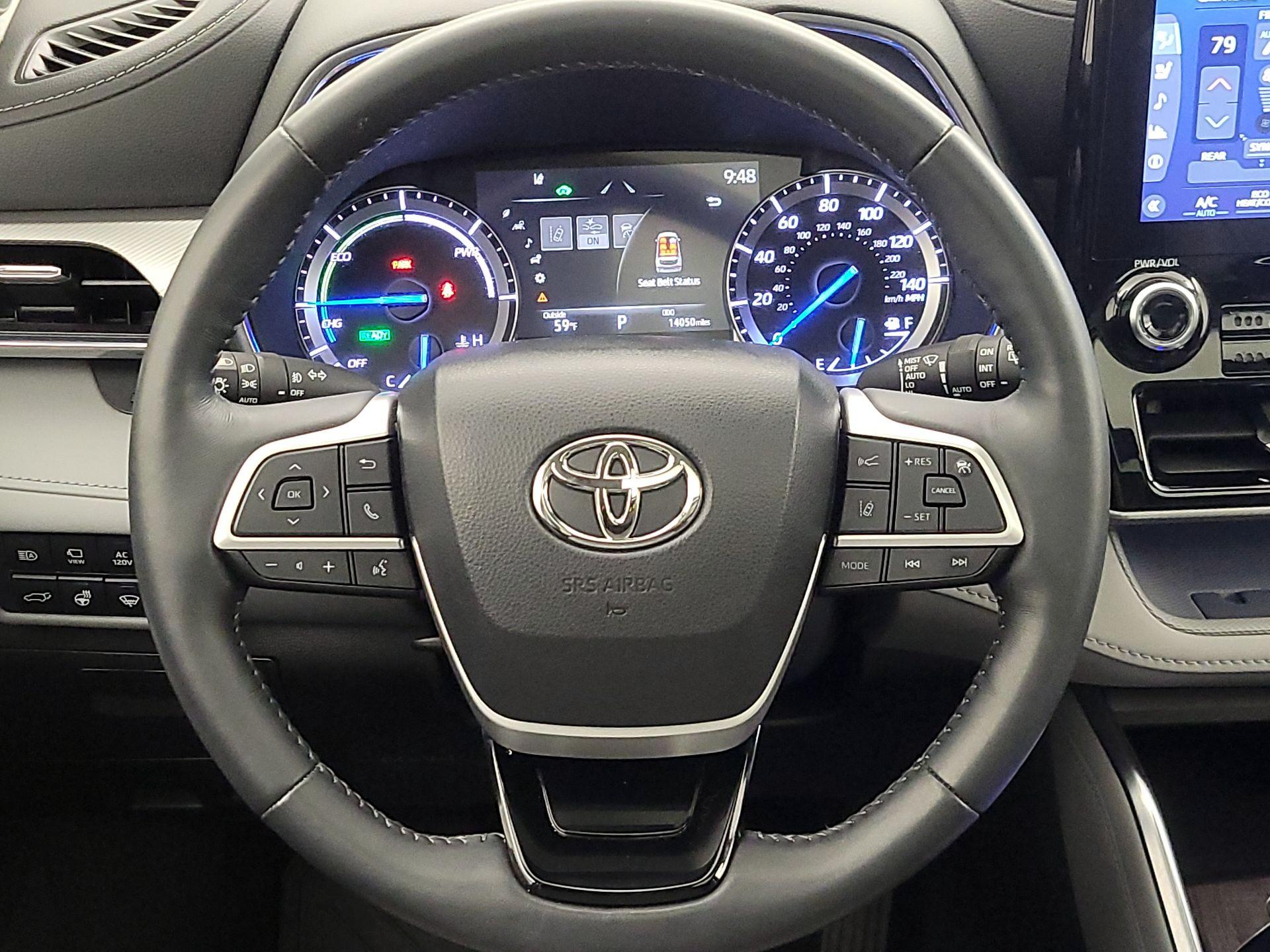 Thumbnail: 2022 Toyota Highlander - 10