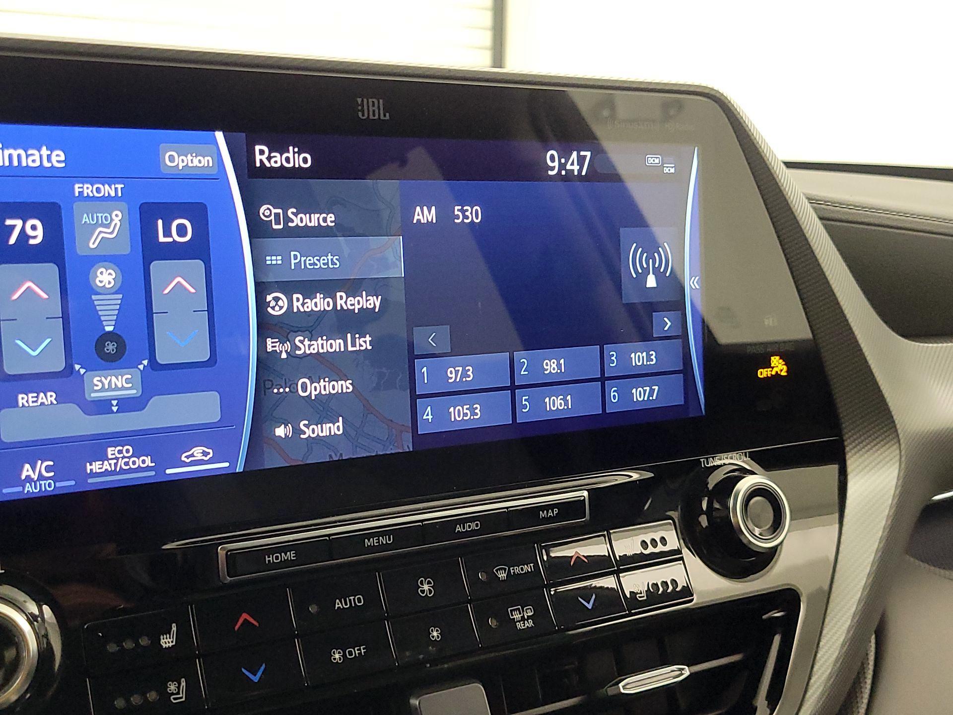 Thumbnail: 2022 Toyota Highlander - 16