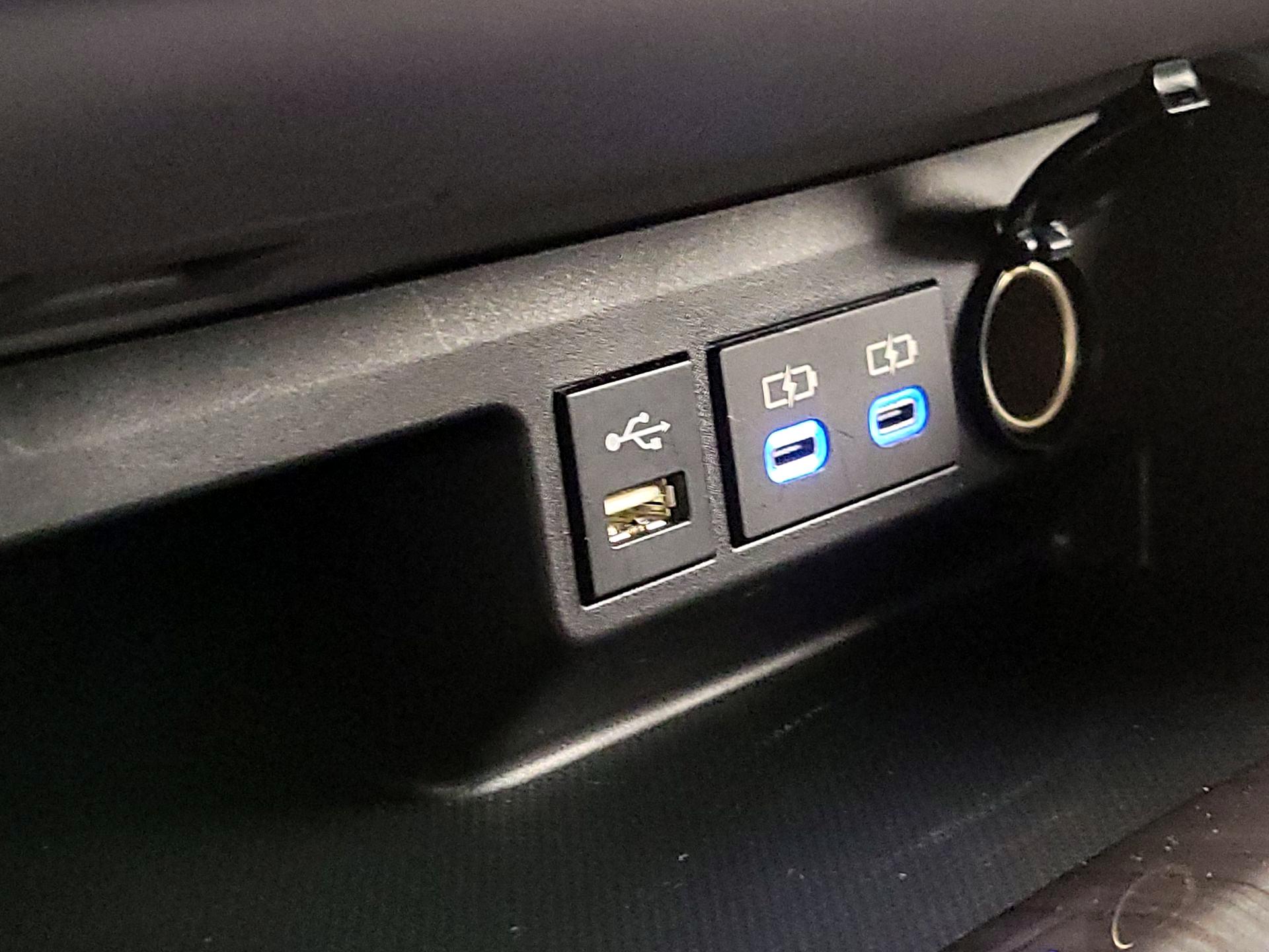 Thumbnail: 2022 Toyota Highlander - 19