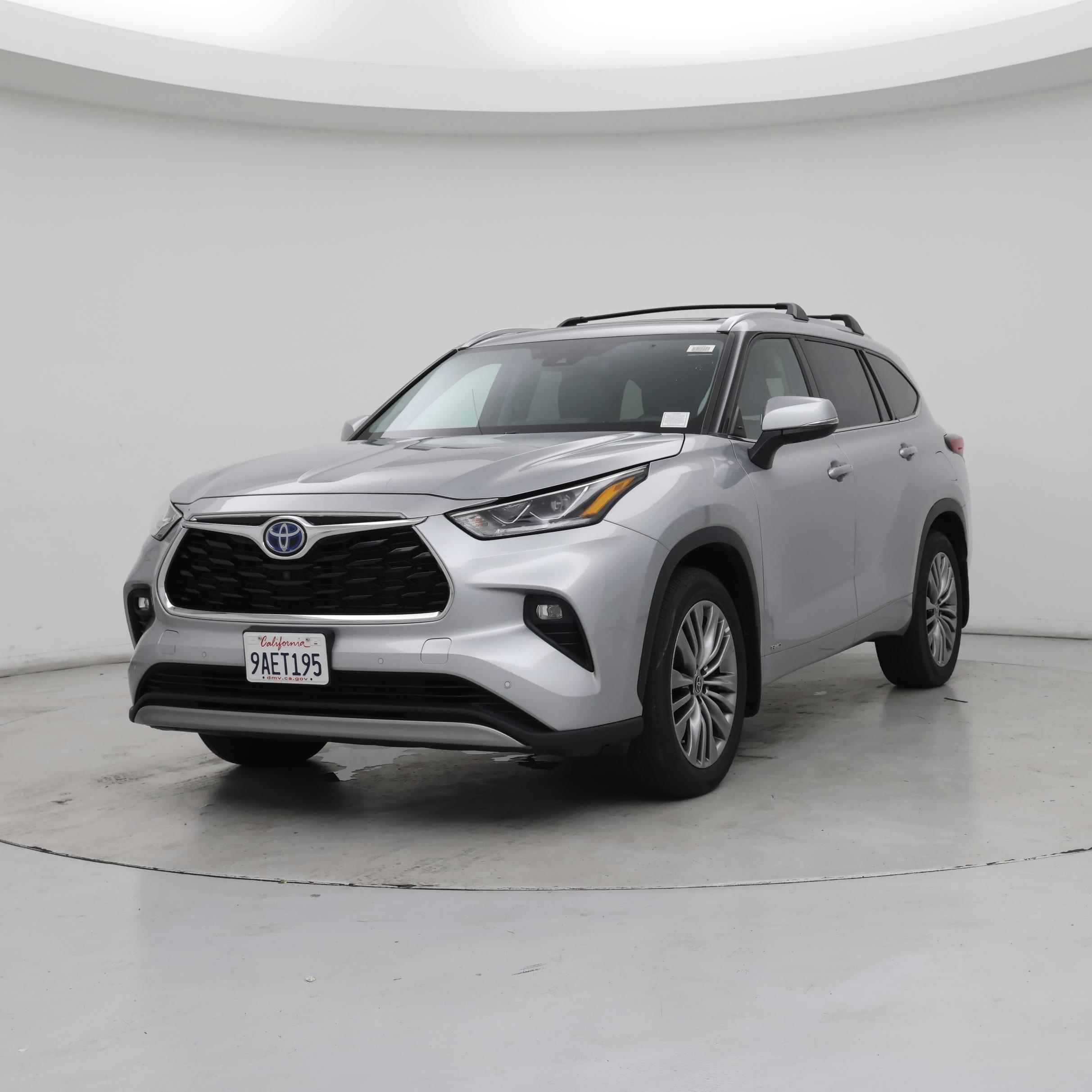 Thumbnail: 2022 Toyota Highlander - 4