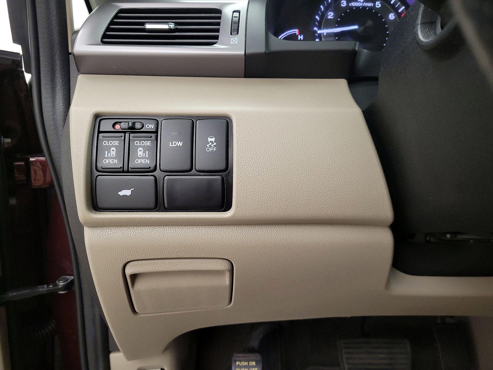 Thumbnail: 2014 Honda Odyssey - 13