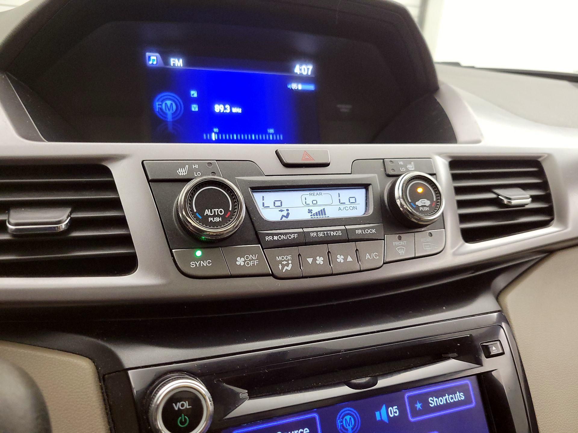 Thumbnail: 2014 Honda Odyssey - 17