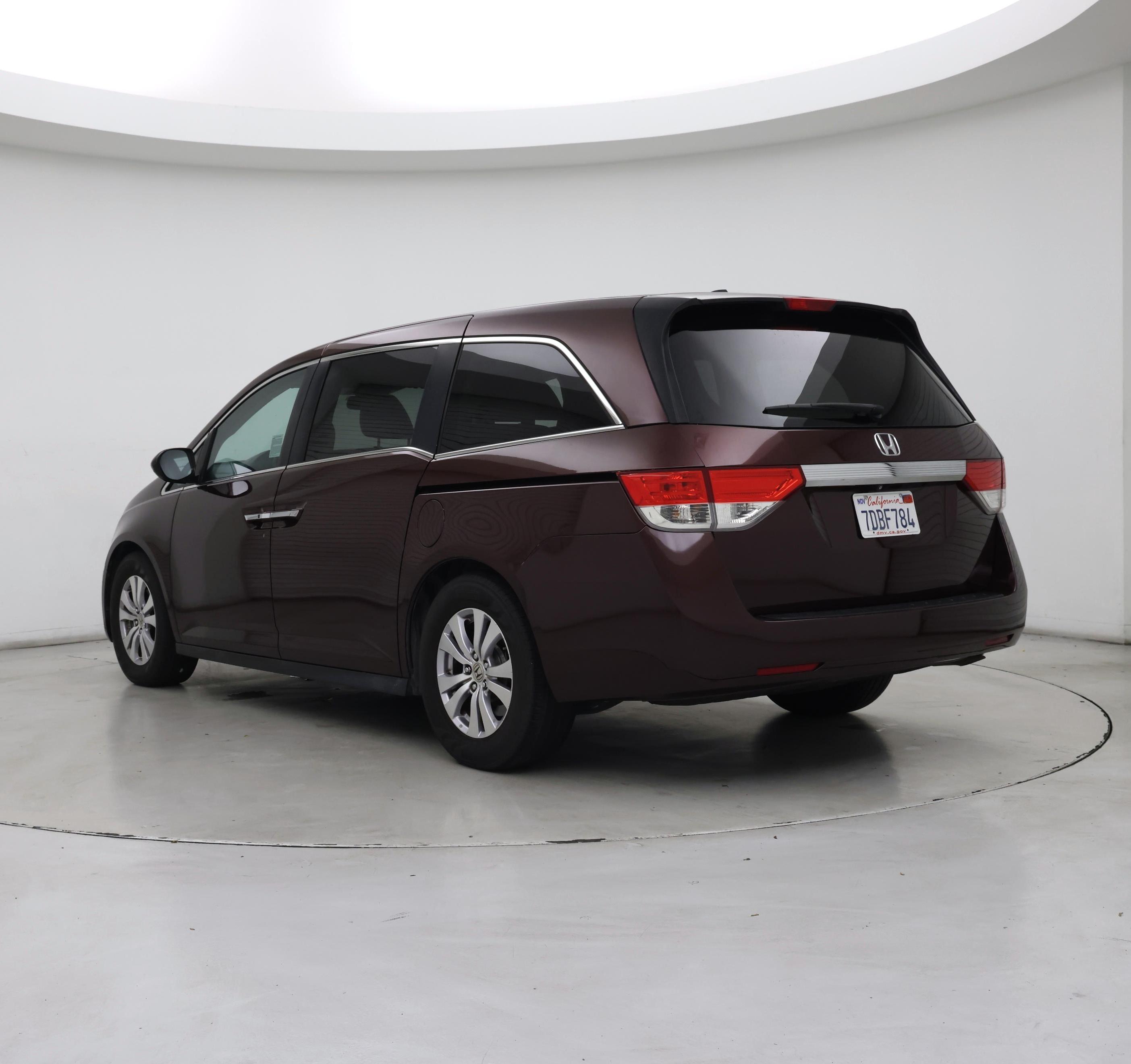 Thumbnail: 2014 Honda Odyssey - 2