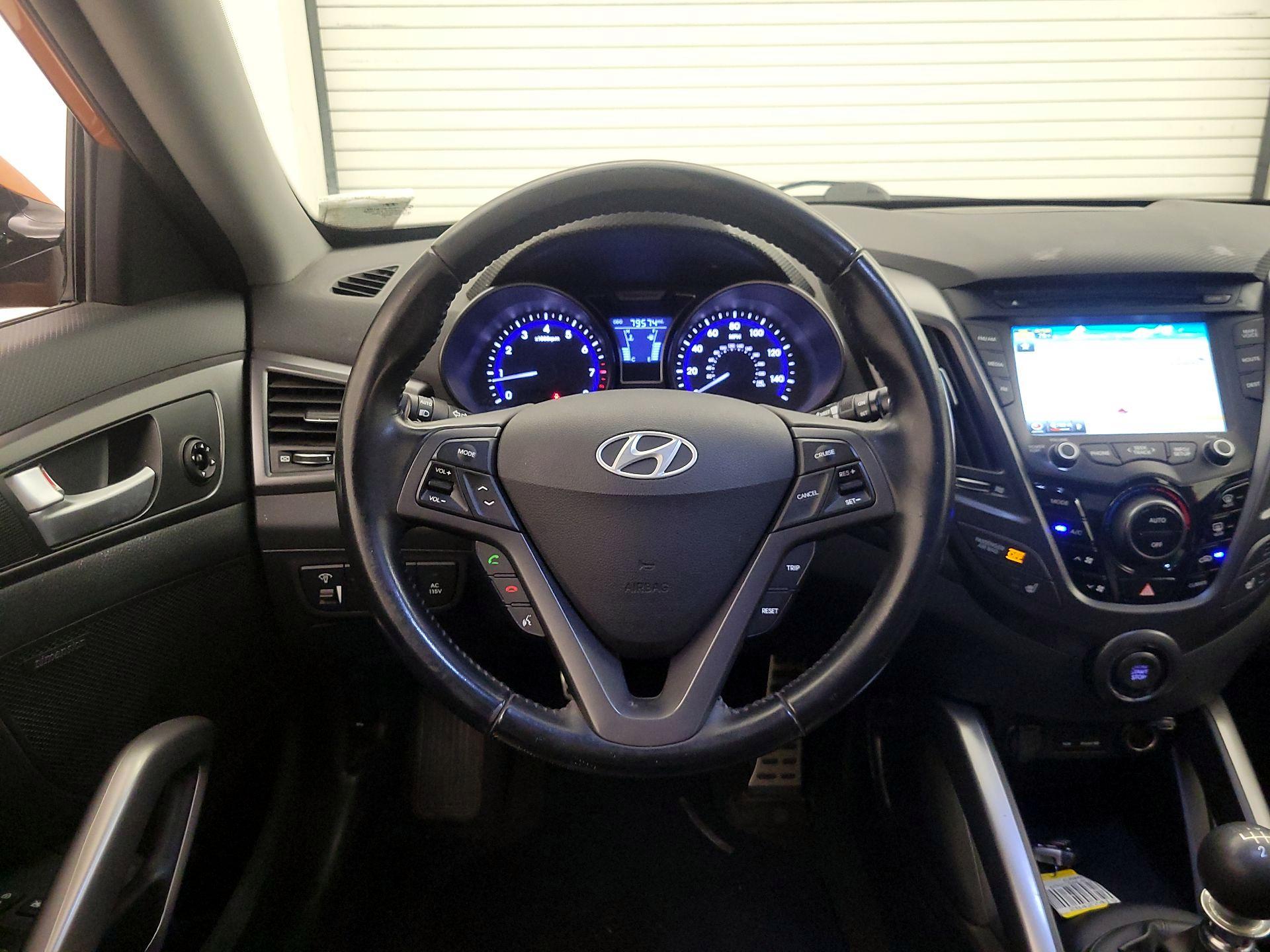 Thumbnail: 2014 Hyundai Veloster - 10