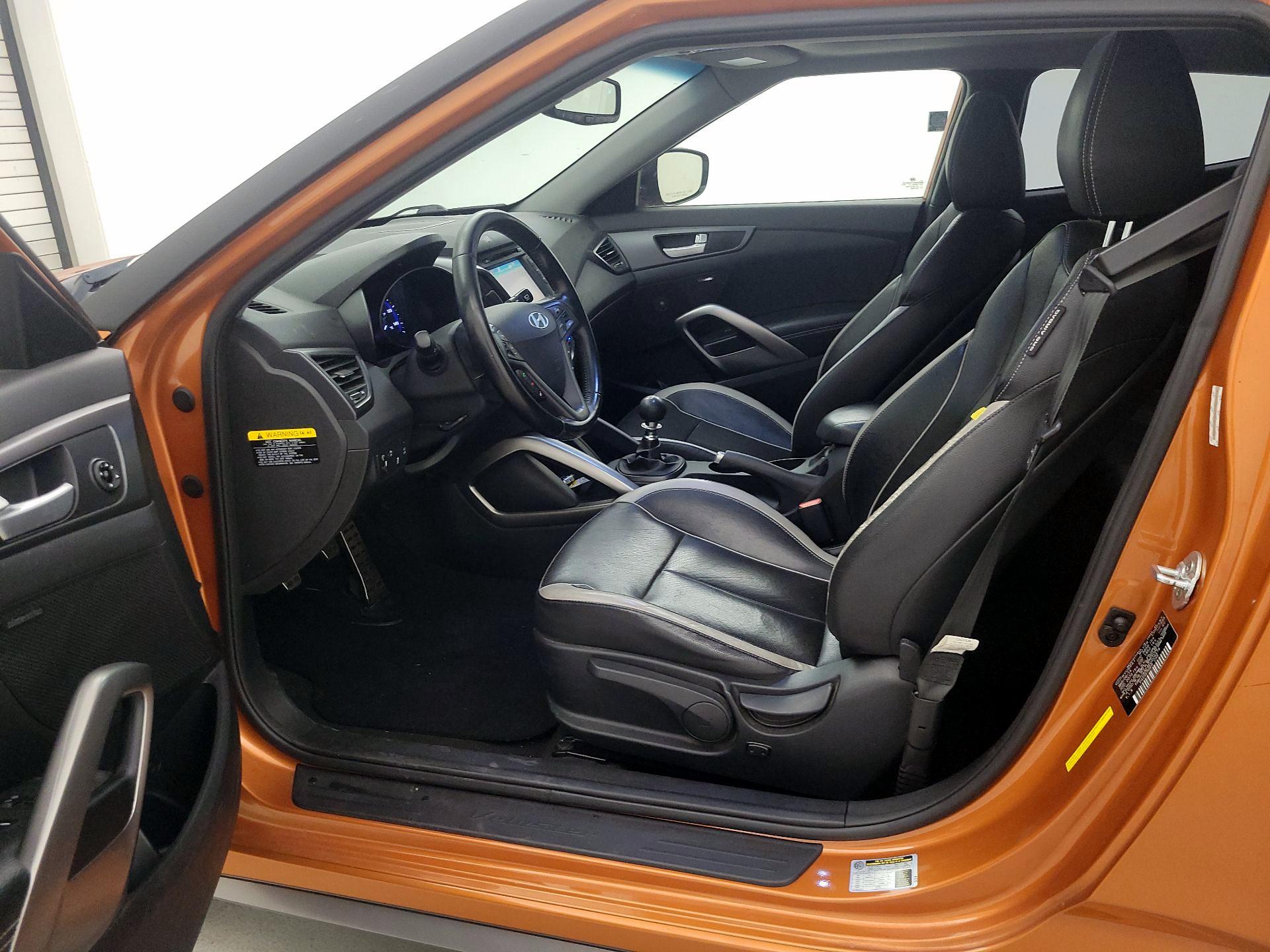 Thumbnail: 2014 Hyundai Veloster - 11