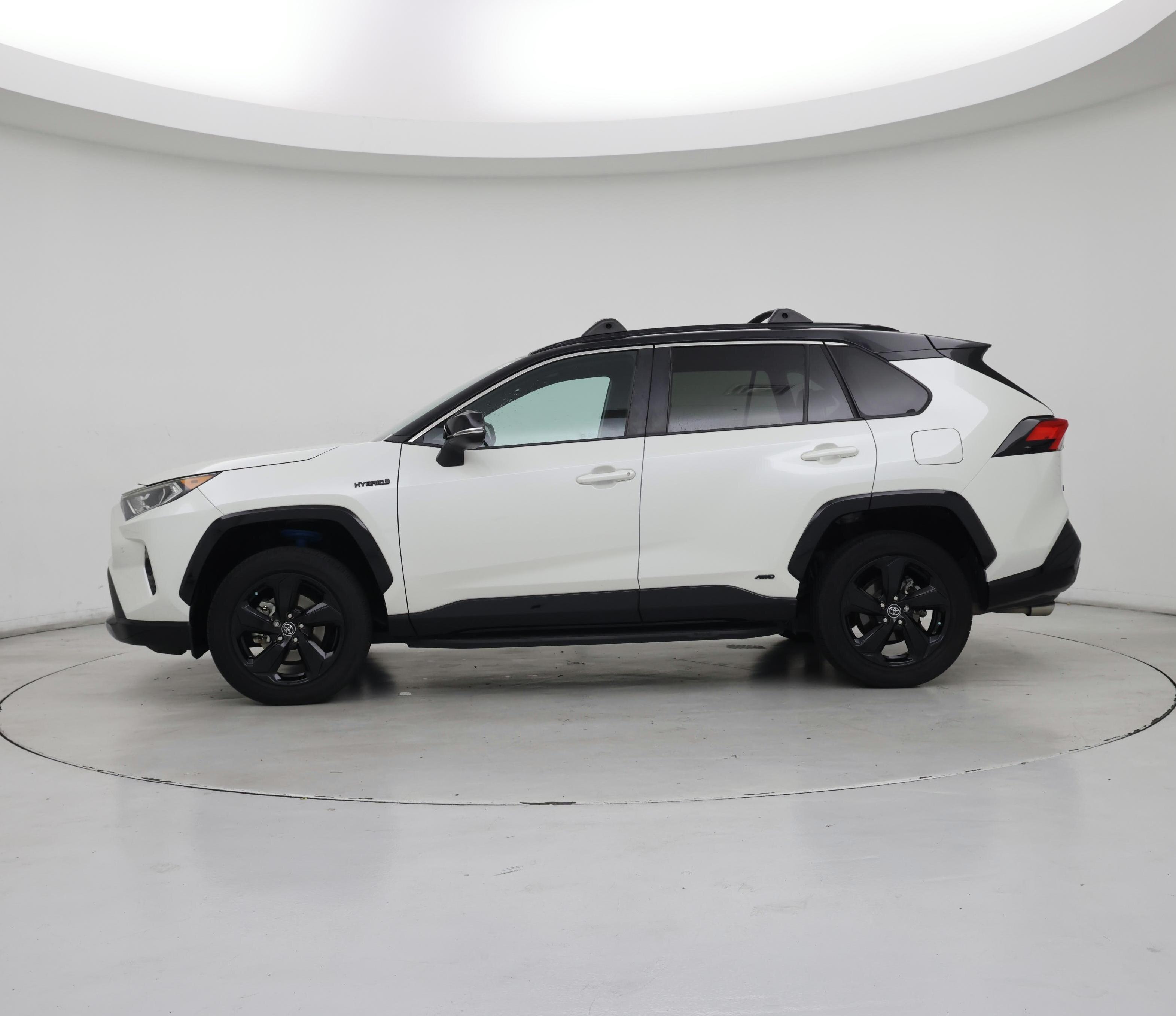 Thumbnail: 2020 Toyota RAV4 - 3