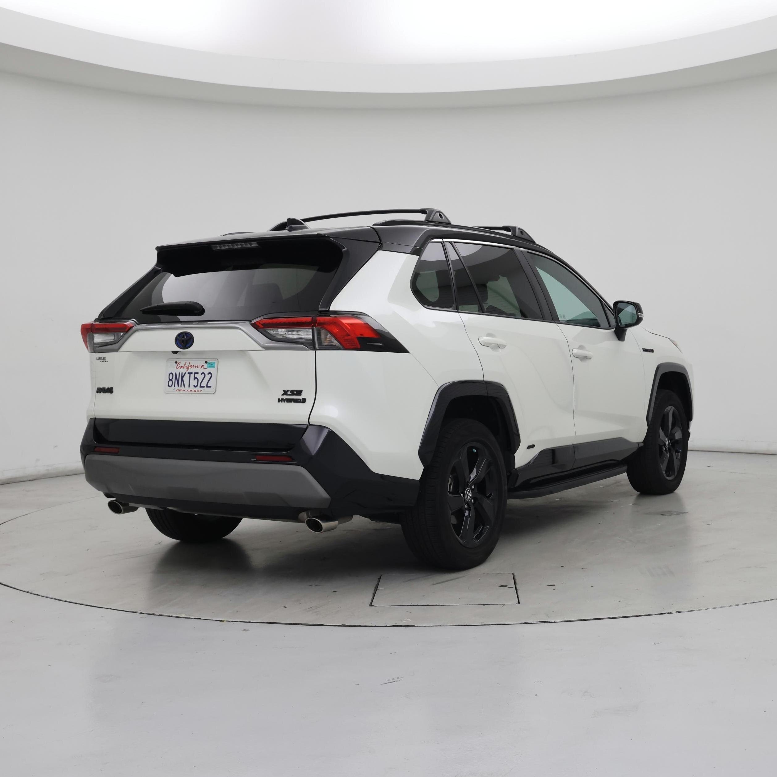 Thumbnail: 2020 Toyota RAV4 - 8