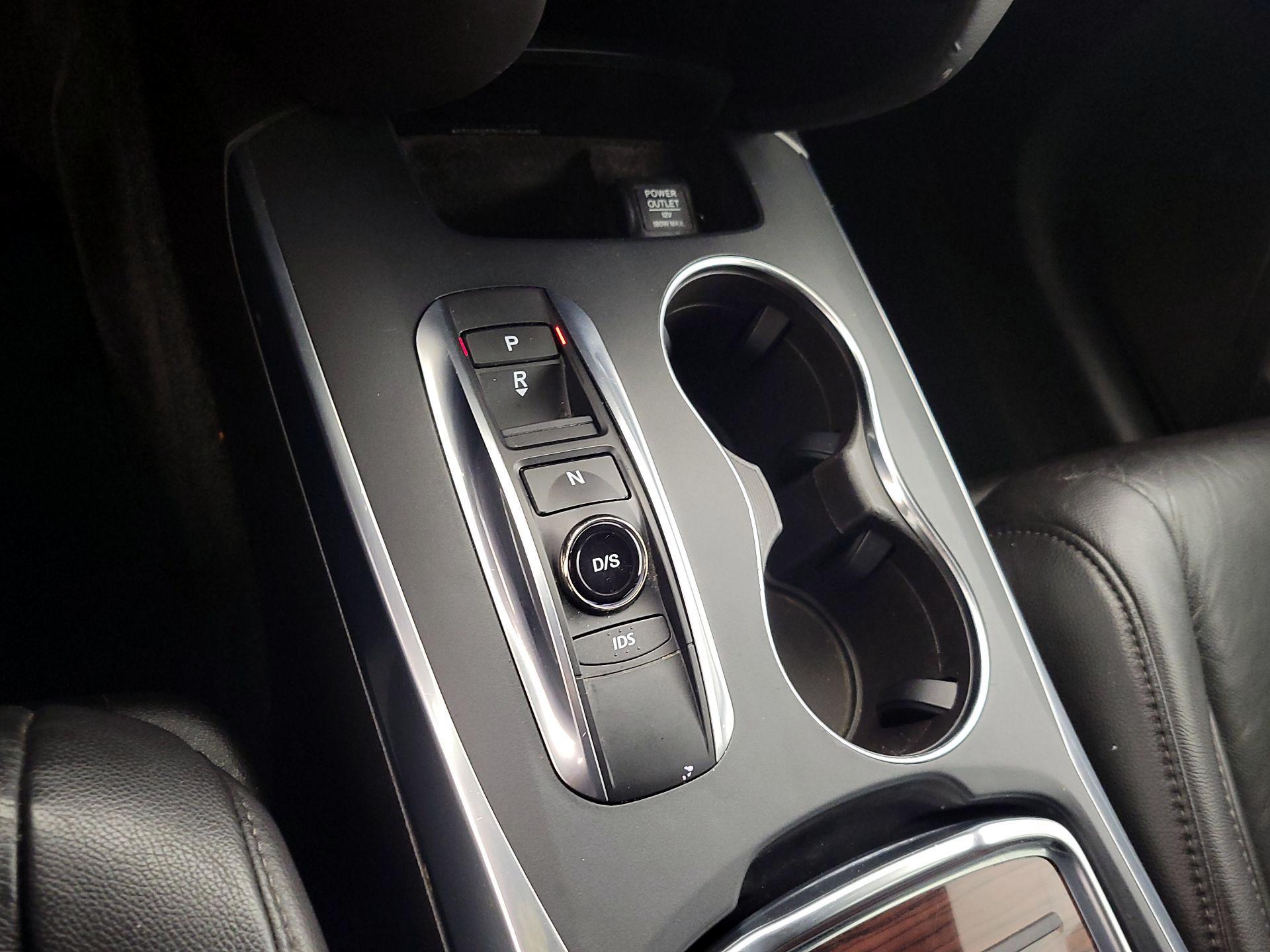 Thumbnail: 2016 Acura MDX - 17