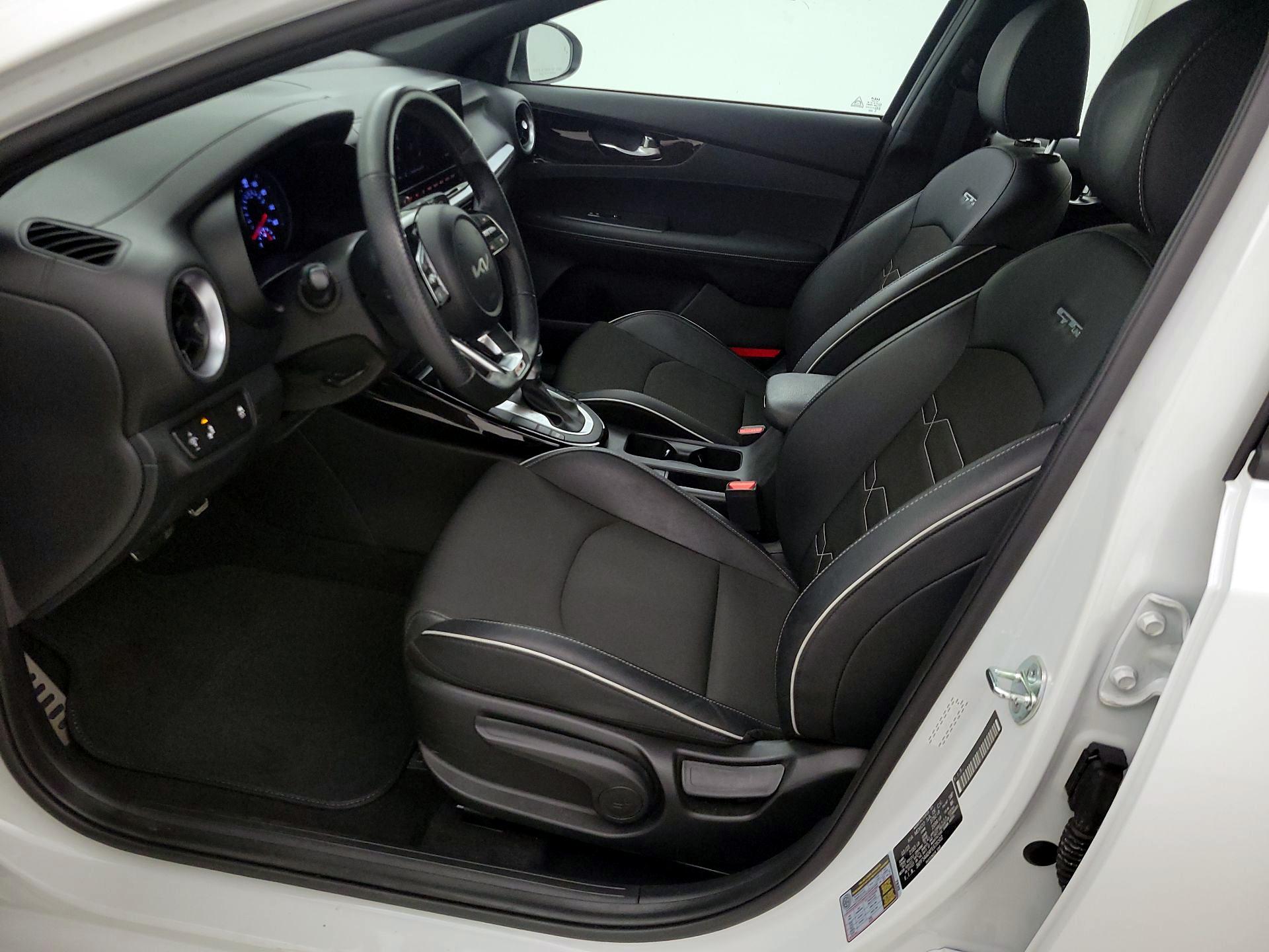 Thumbnail: 2023 Kia Forte - 11