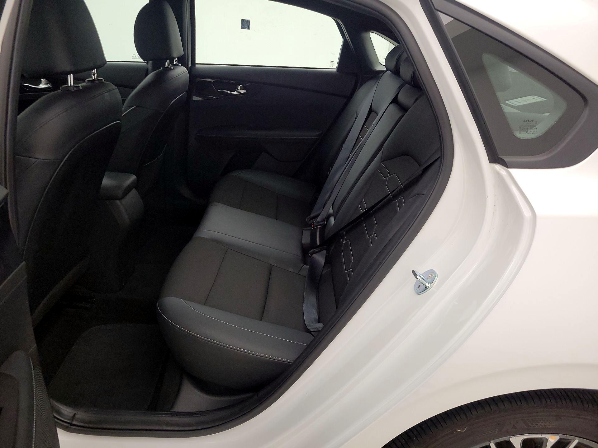 Thumbnail: 2023 Kia Forte - 19