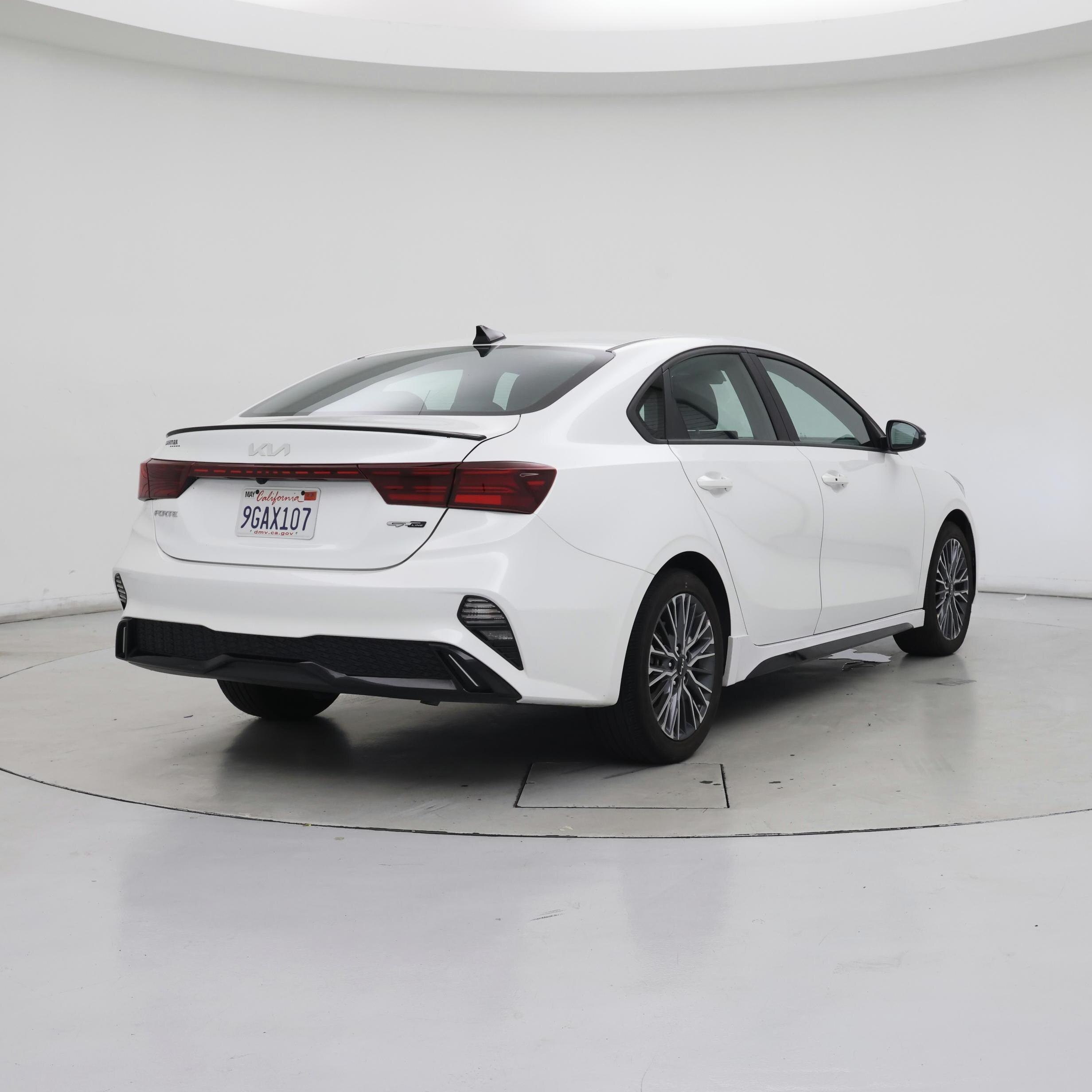 Thumbnail: 2023 Kia Forte - 8