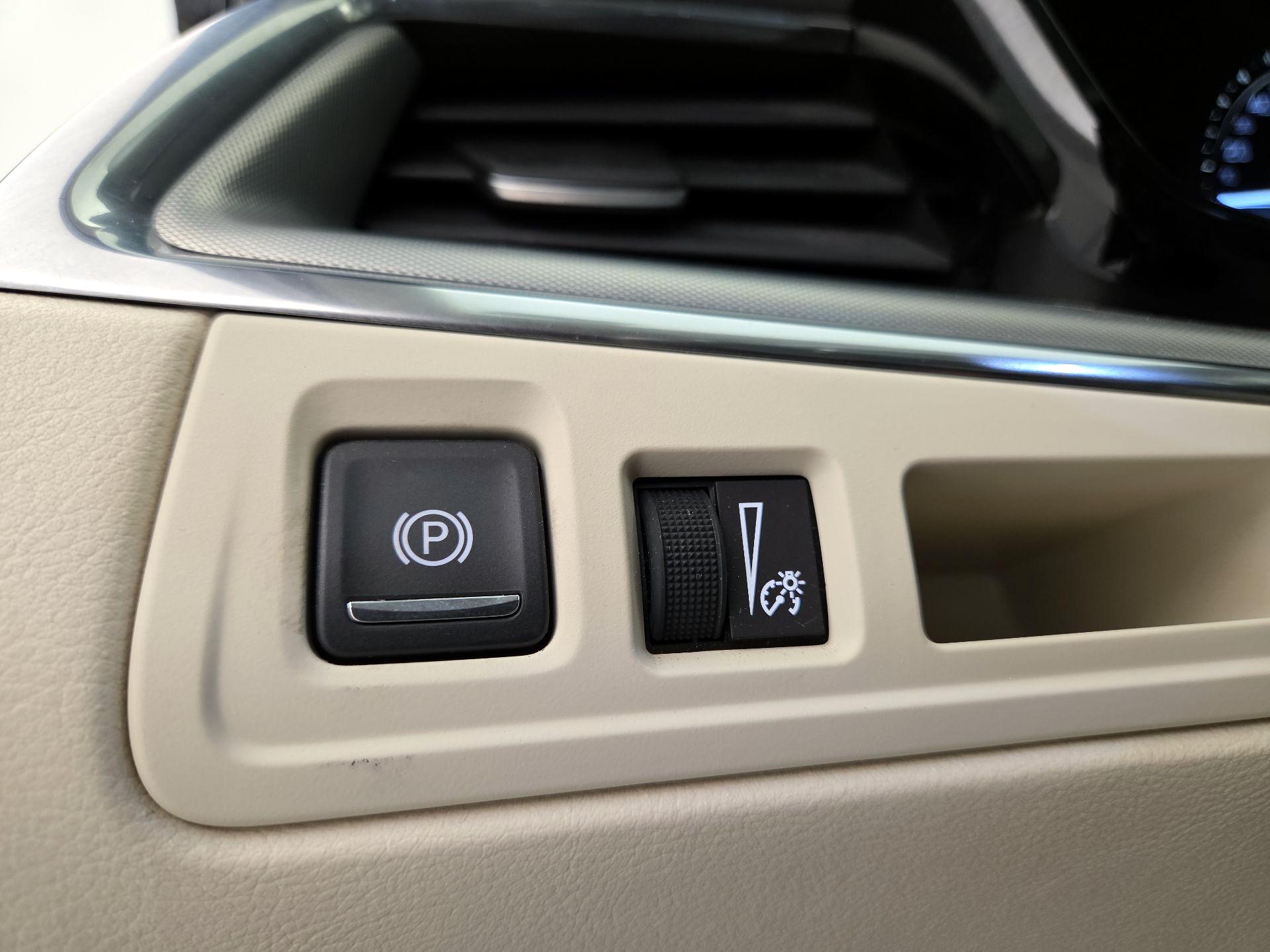 Thumbnail: 2019 Cadillac XT5 - 13