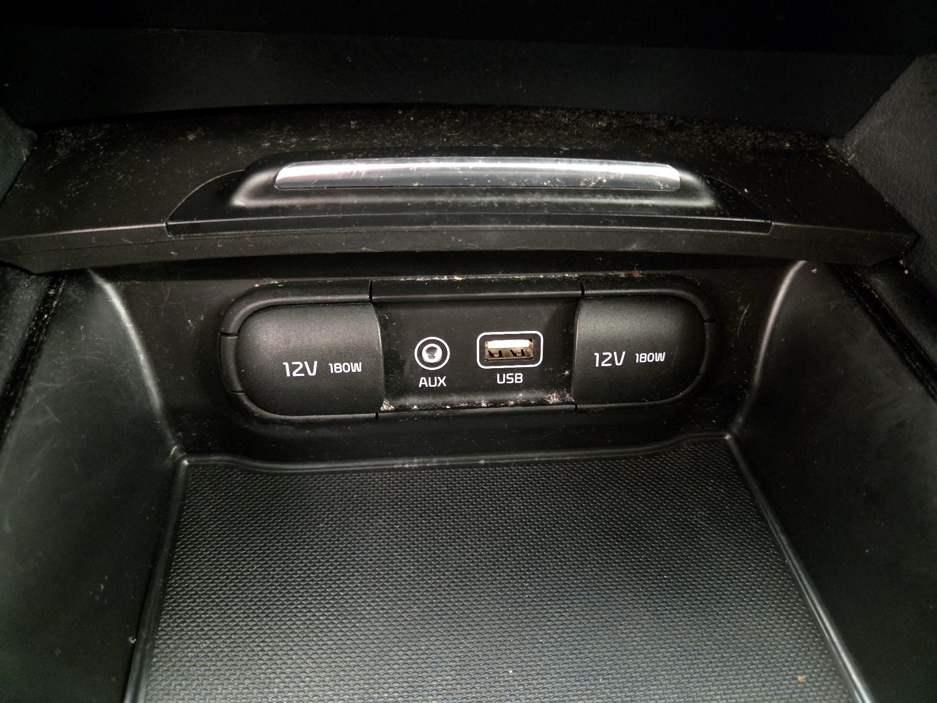 Thumbnail: 2018 Kia Optima - 18