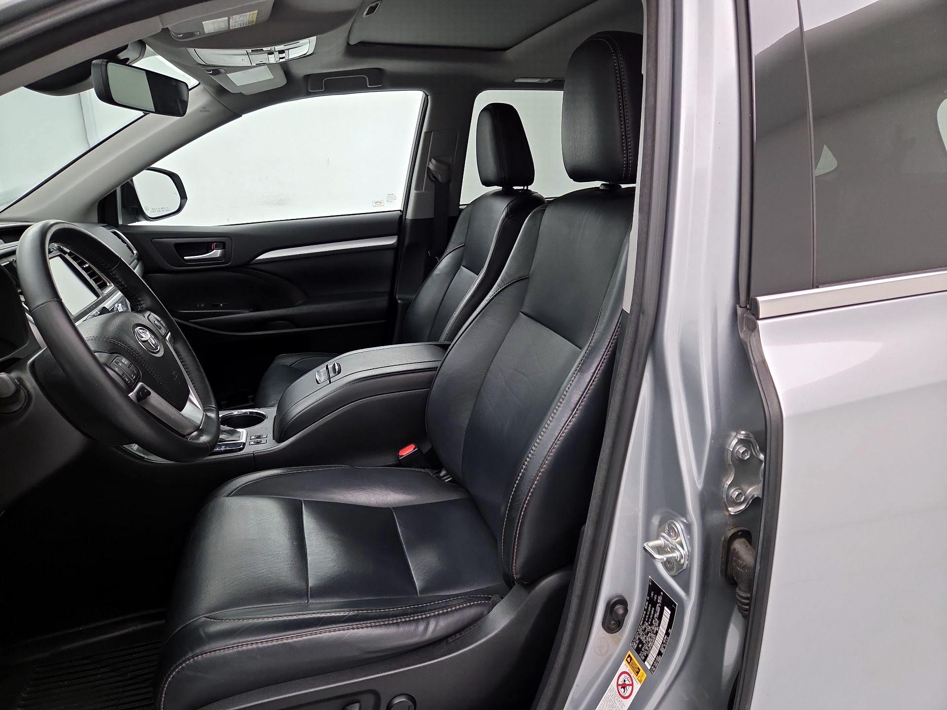 Thumbnail: 2017 Toyota Highlander - 11