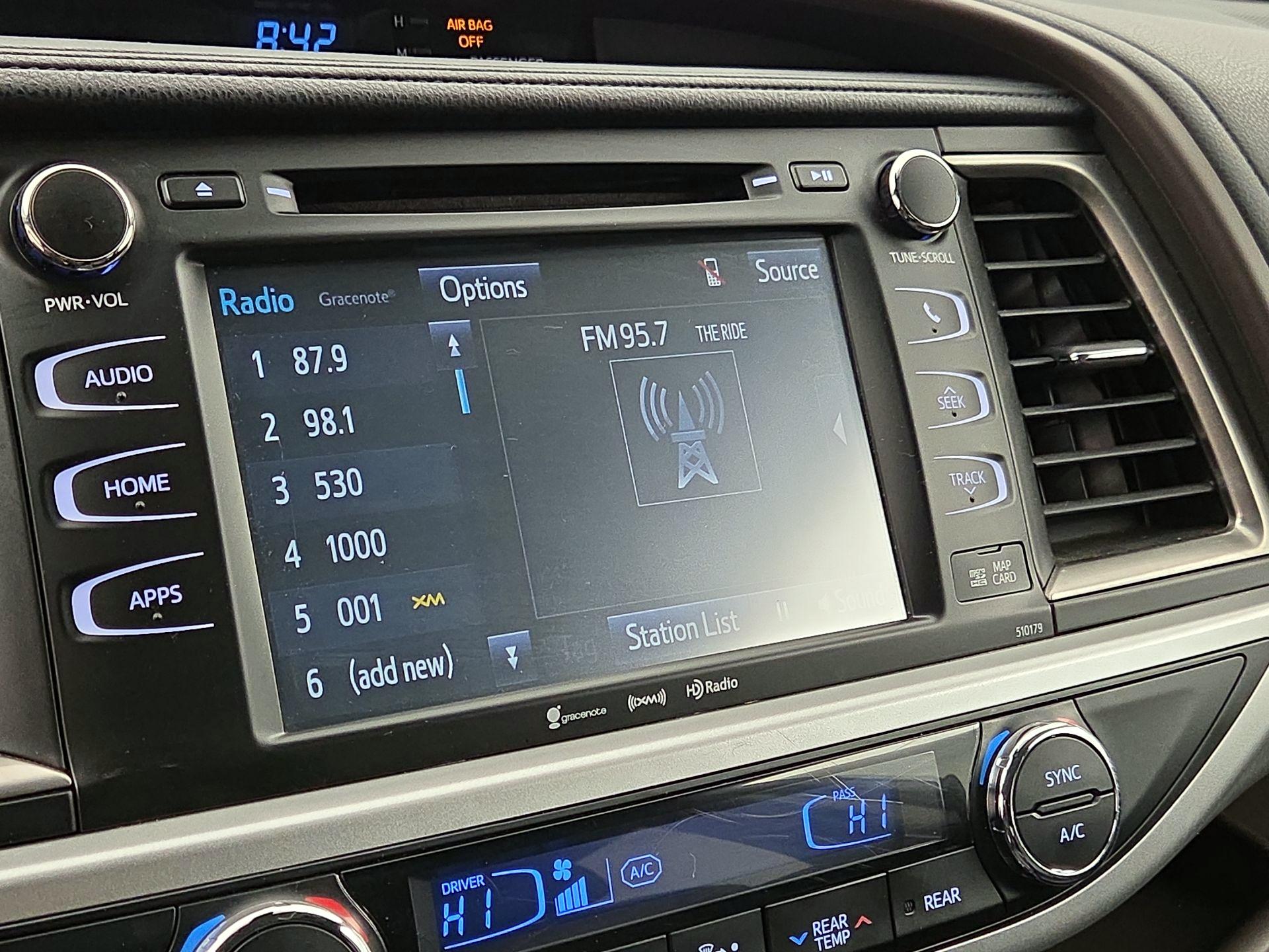 Thumbnail: 2017 Toyota Highlander - 15