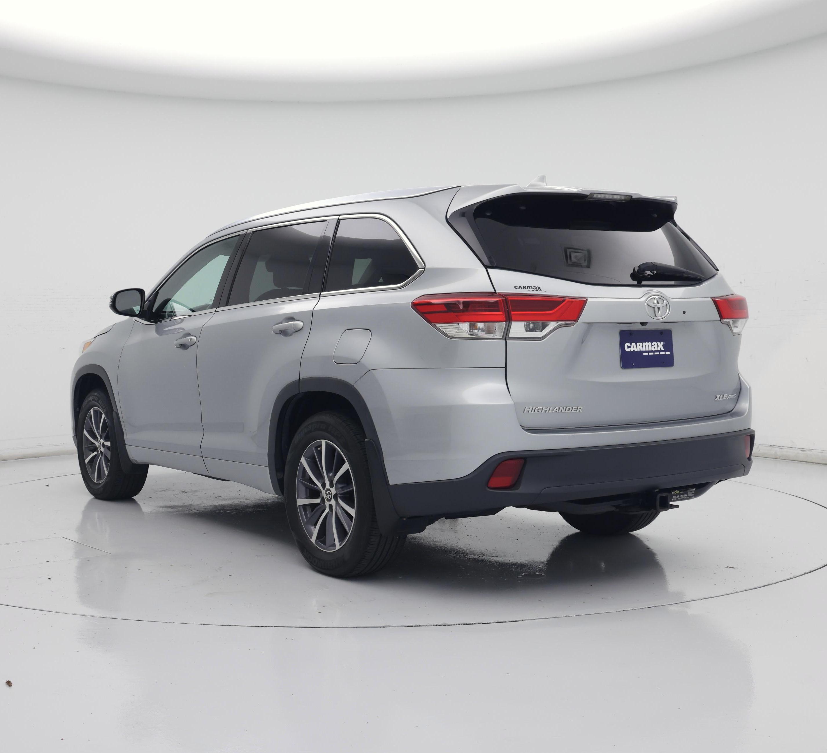 Thumbnail: 2017 Toyota Highlander - 2