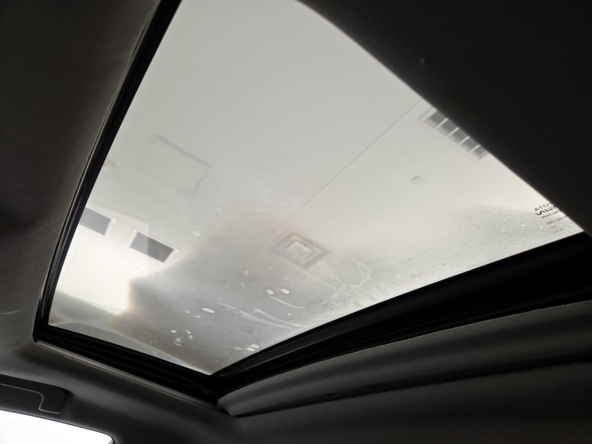 Thumbnail: 2017 Toyota Highlander - 19