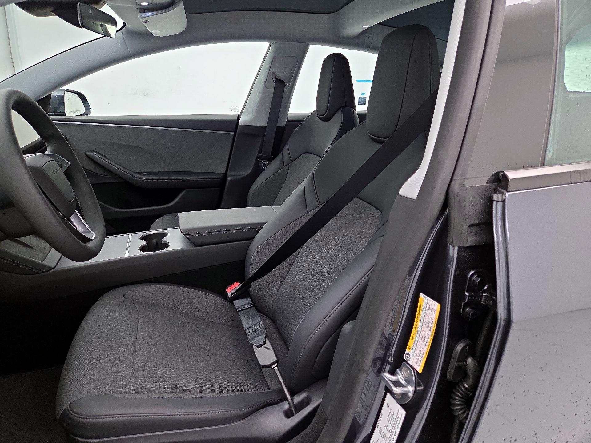 Thumbnail: 2025 Tesla Model 3 - 11