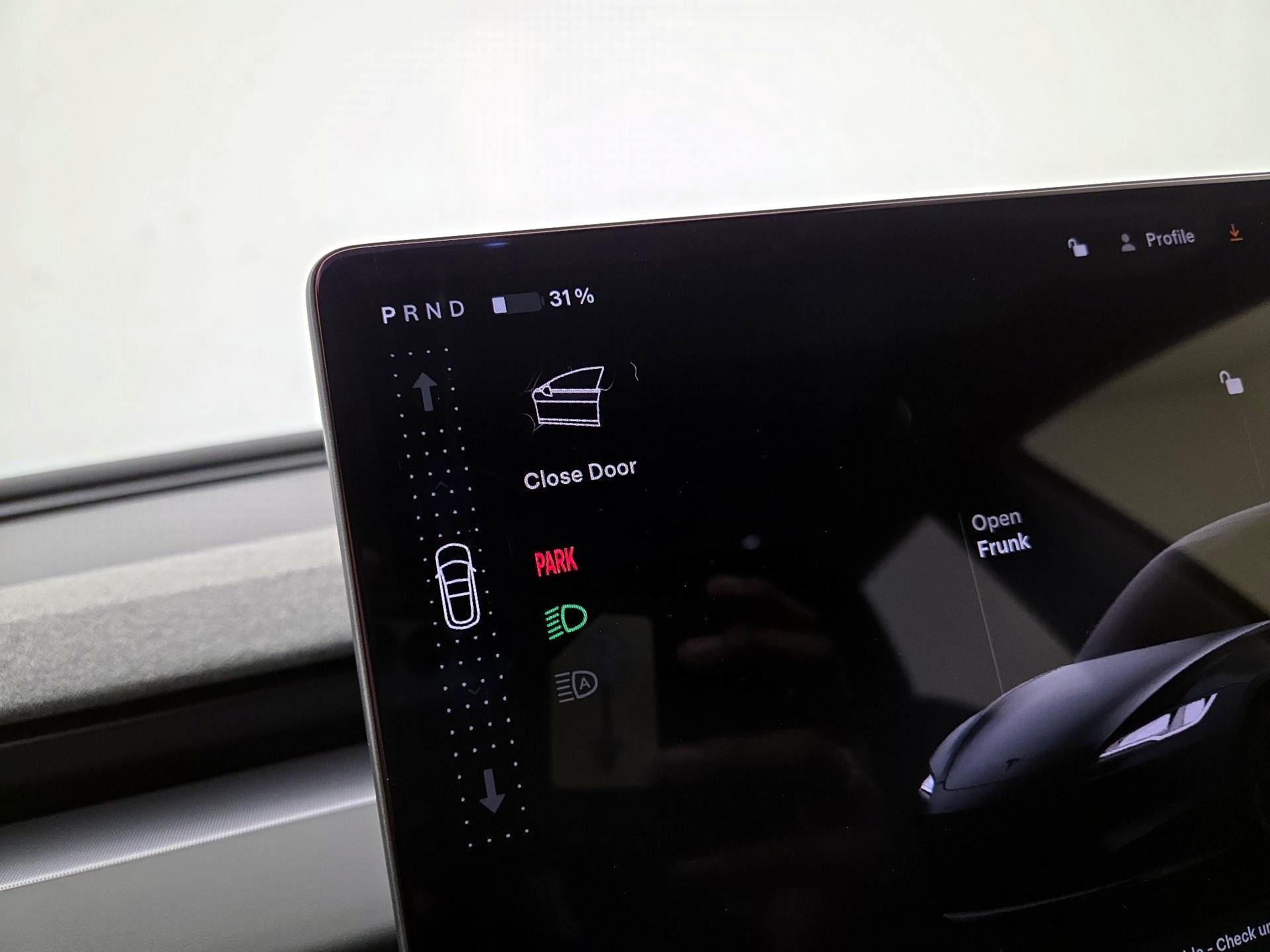 Thumbnail: 2025 Tesla Model 3 - 17