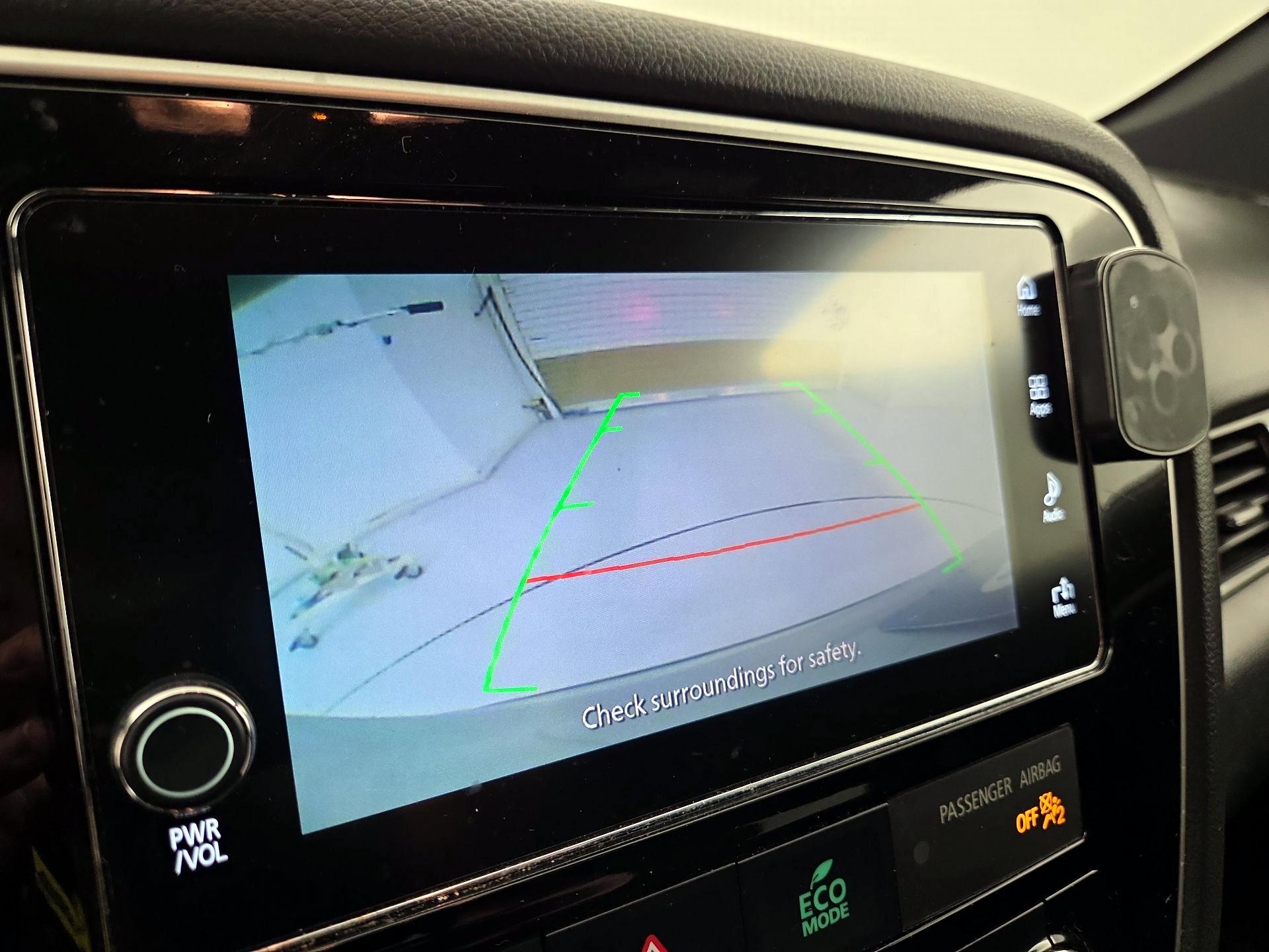 Thumbnail: 2018 Mitsubishi Outlander - 14