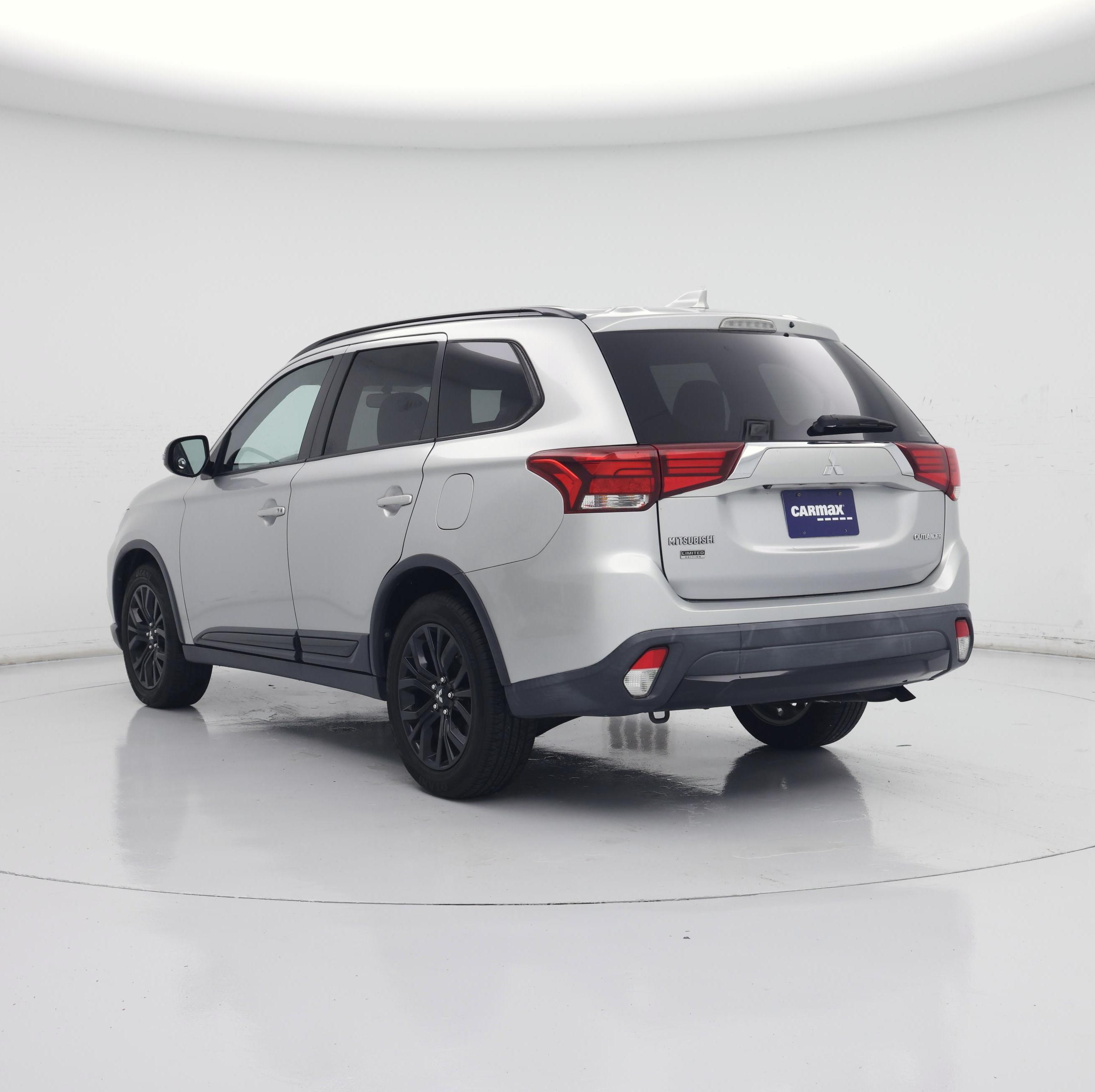 Thumbnail: 2018 Mitsubishi Outlander - 2
