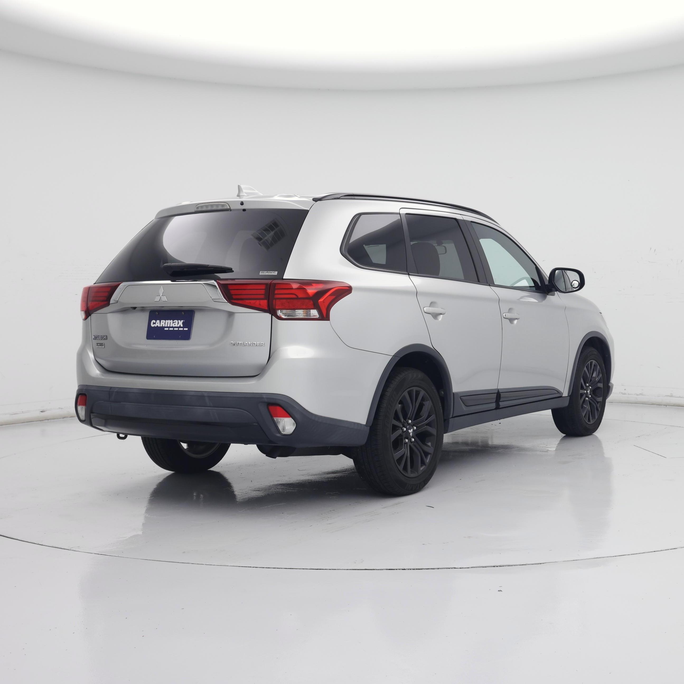 Thumbnail: 2018 Mitsubishi Outlander - 8