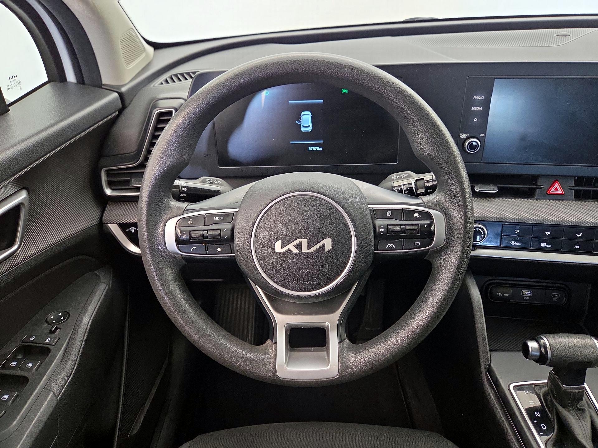 Thumbnail: 2023 Kia Sportage - 10