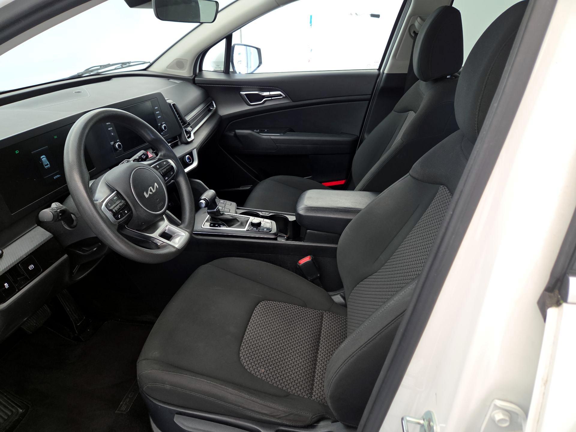 Thumbnail: 2023 Kia Sportage - 11