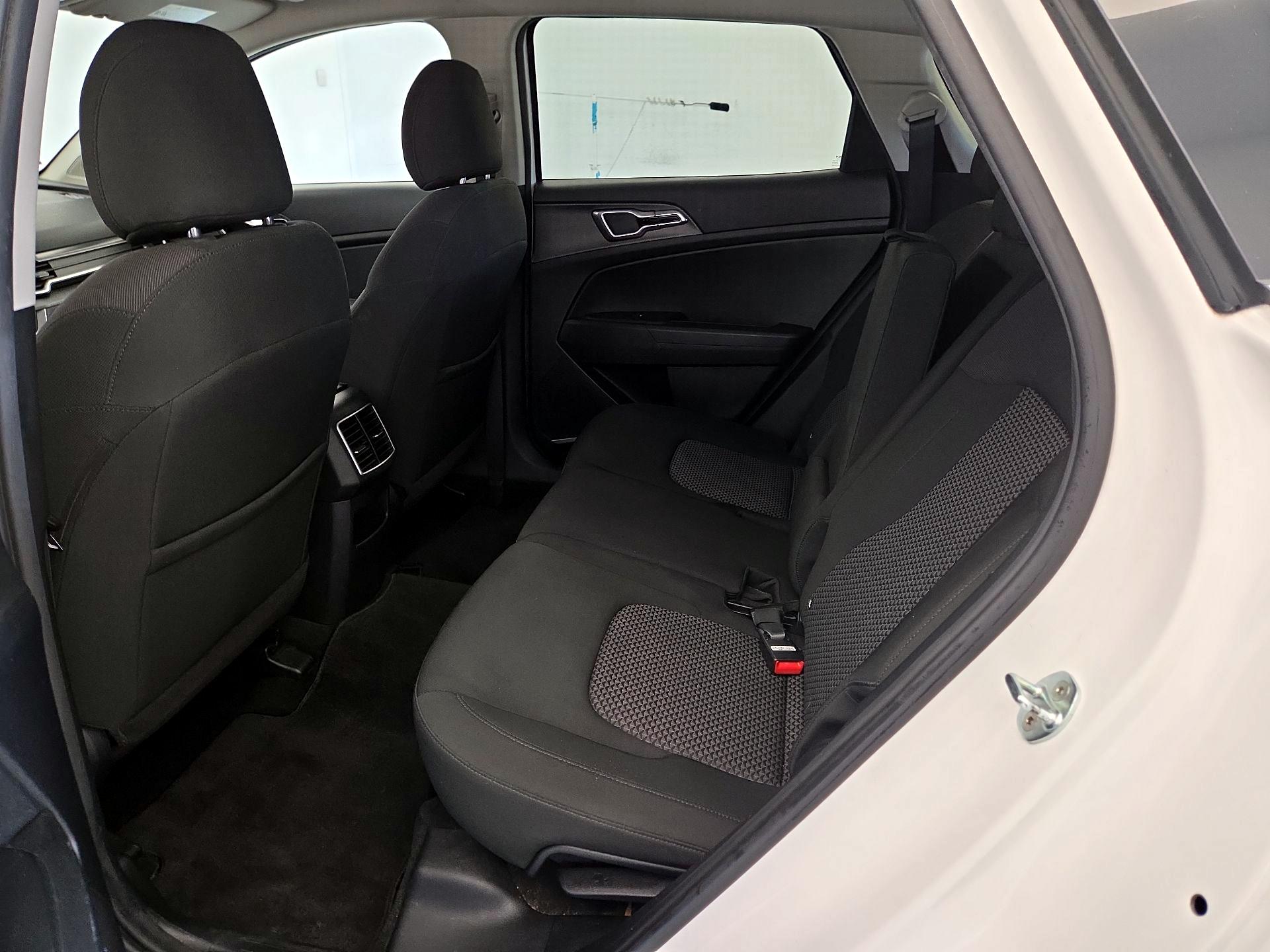 Thumbnail: 2023 Kia Sportage - 19