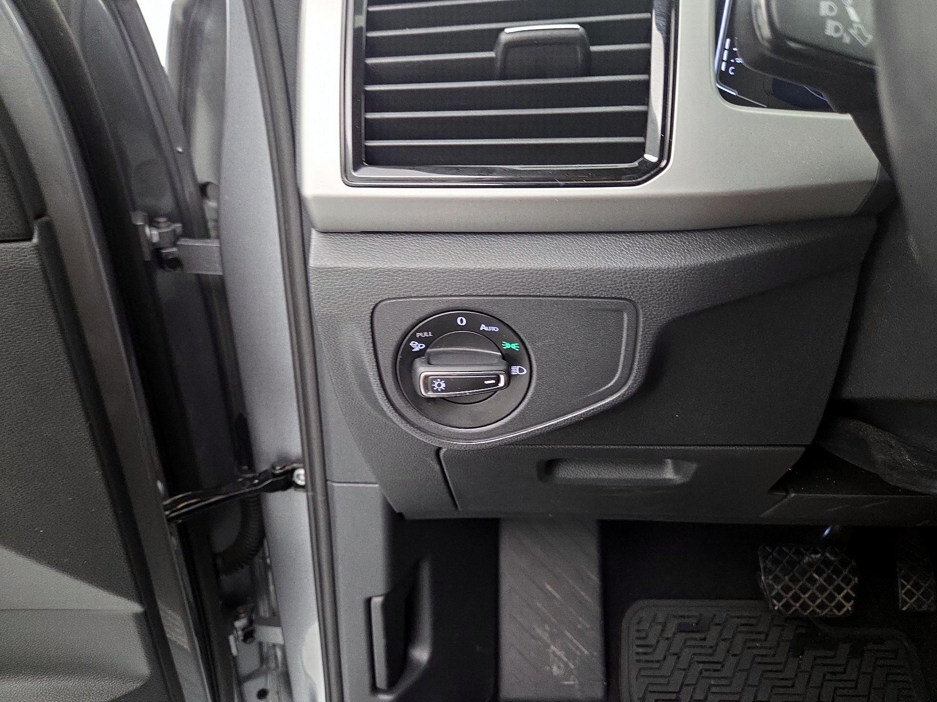 Thumbnail: 2023 Volkswagen Atlas - 13