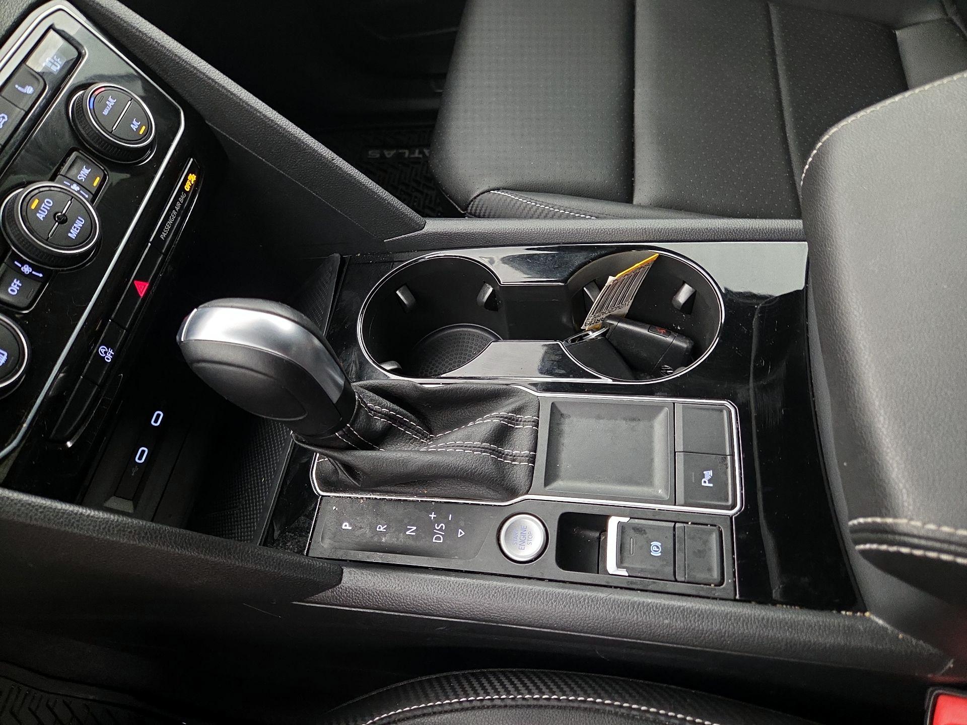 Thumbnail: 2023 Volkswagen Atlas - 17