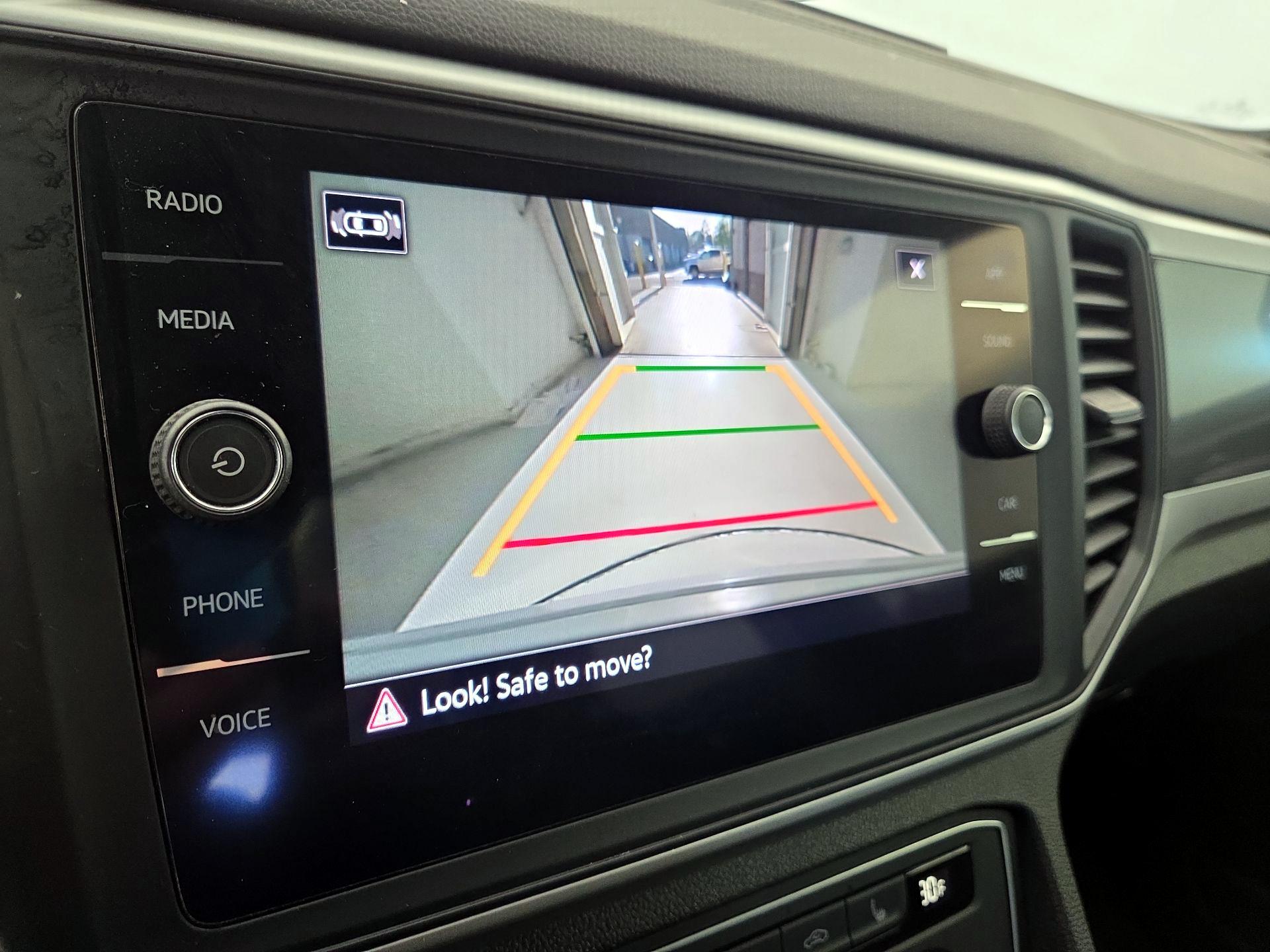 Thumbnail: 2021 Volkswagen Atlas - 14