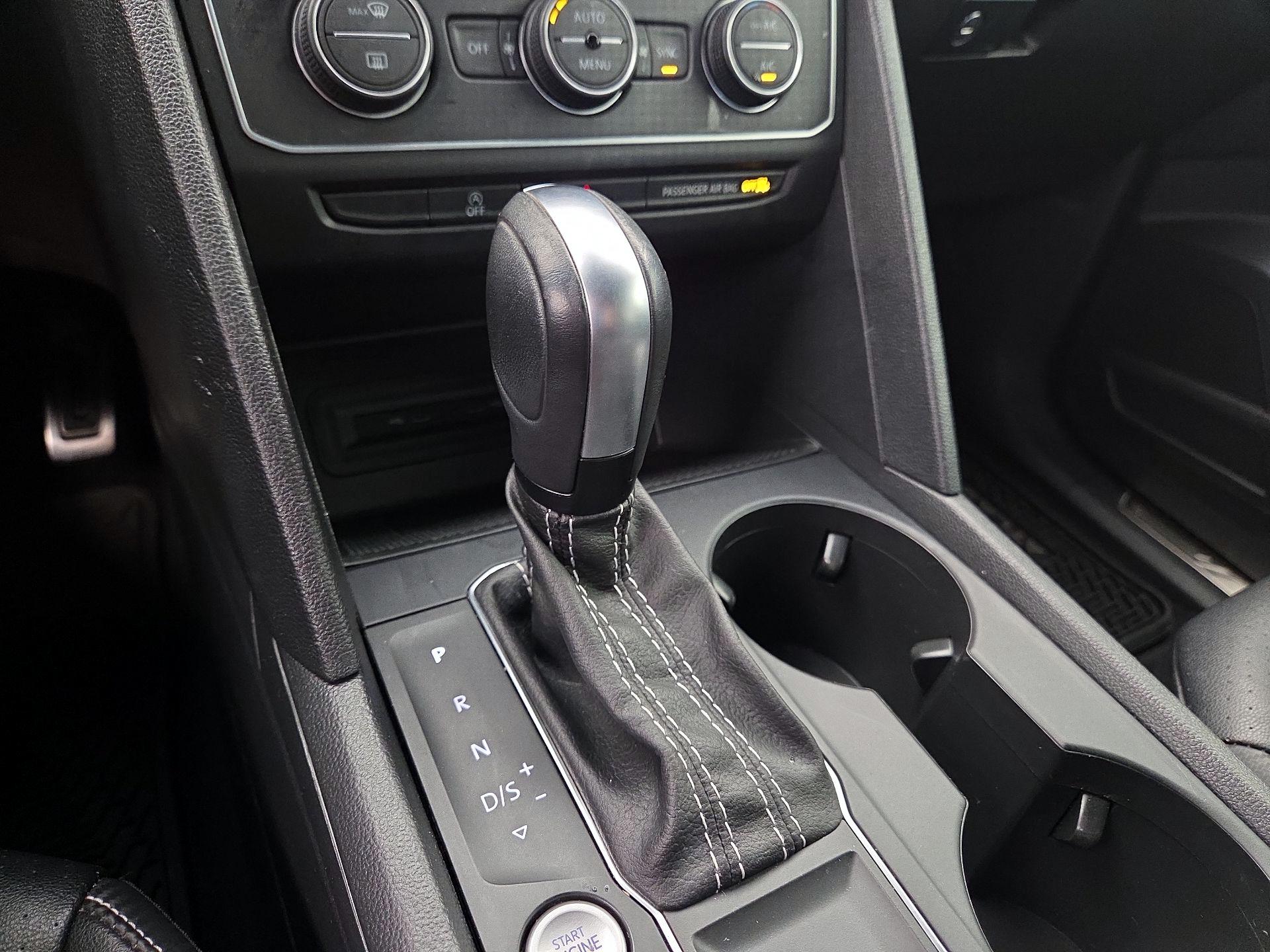 Thumbnail: 2021 Volkswagen Atlas - 17