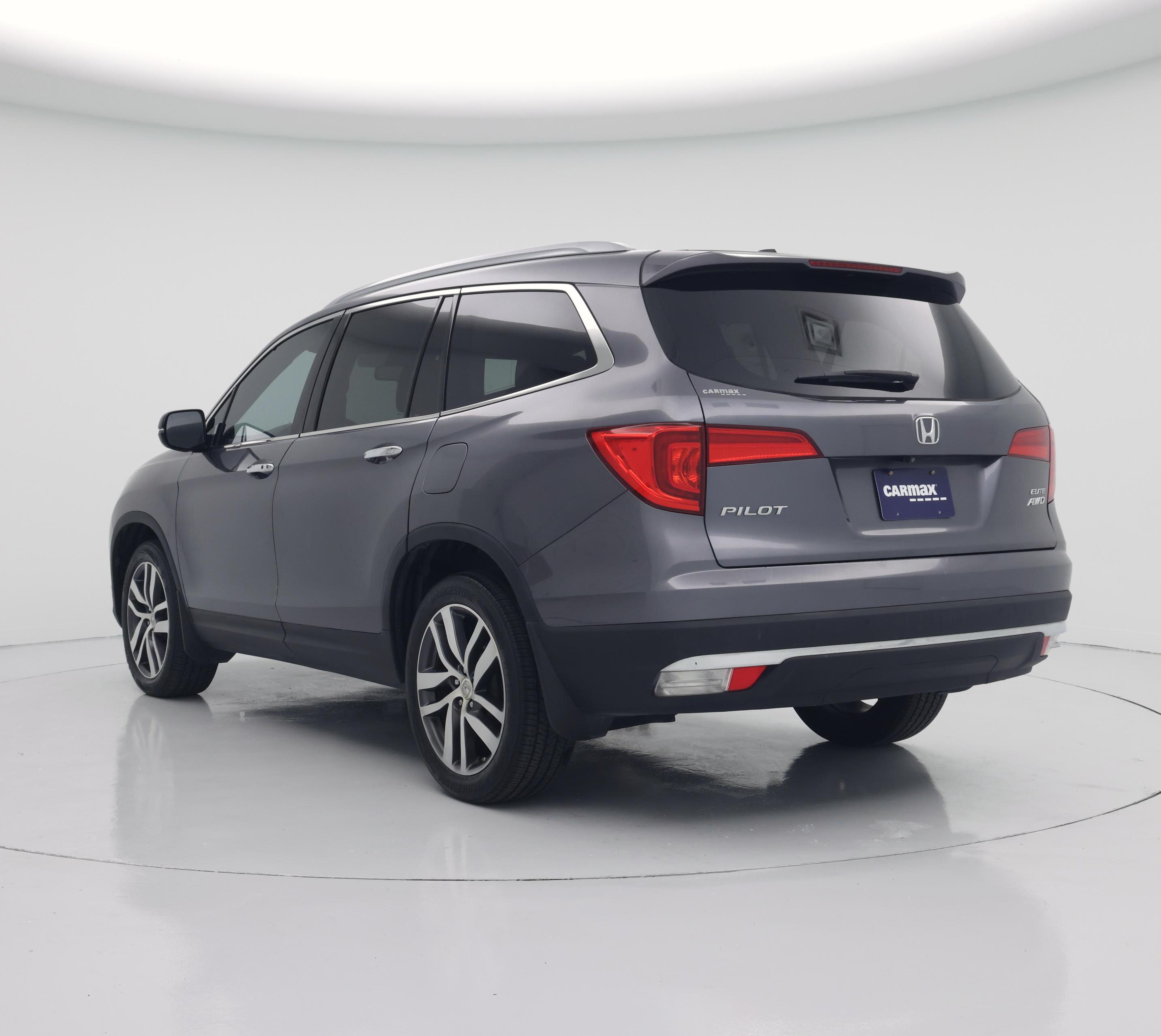 Thumbnail: 2016 Honda Pilot - 2