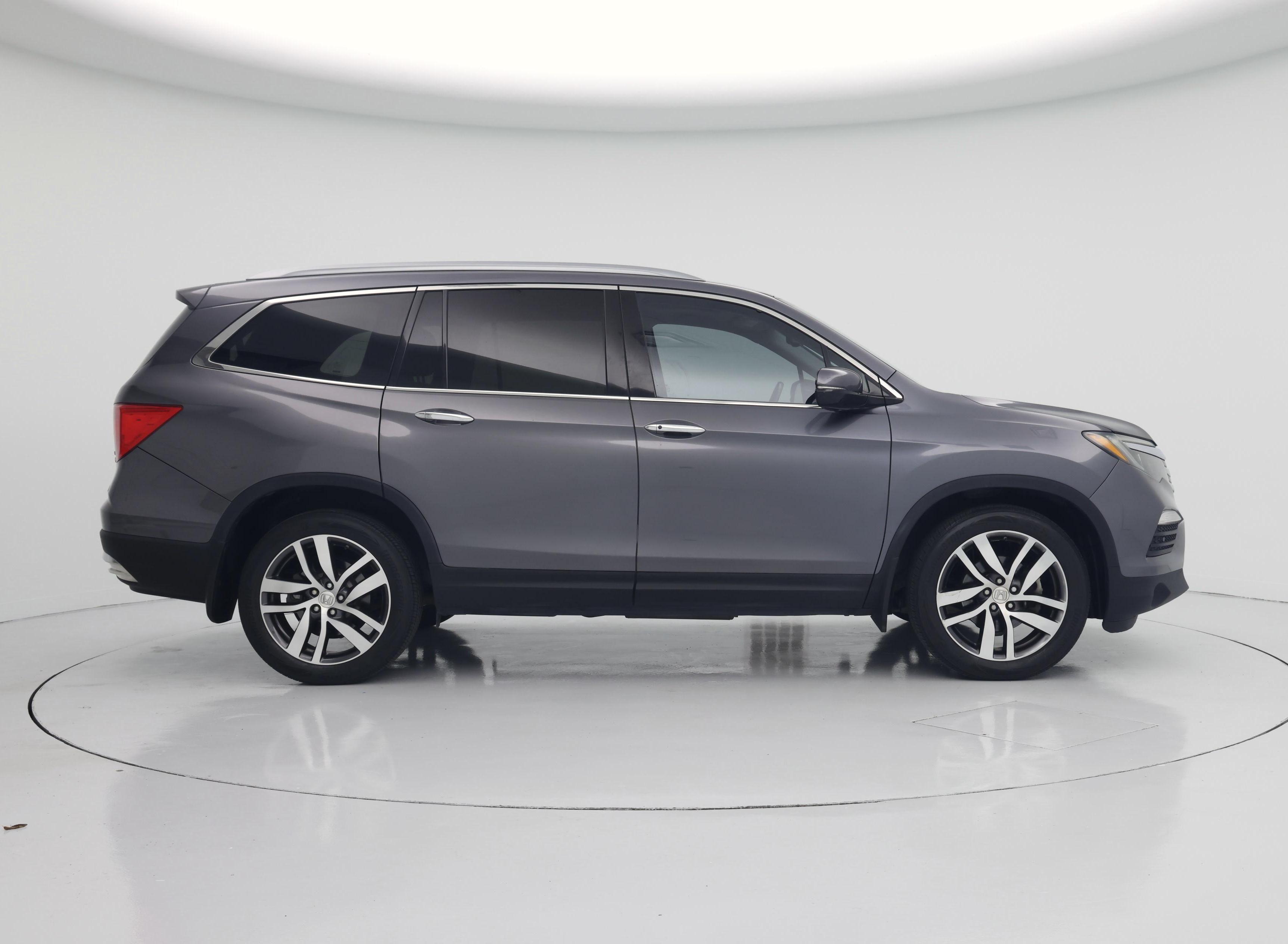 Thumbnail: 2016 Honda Pilot - 7