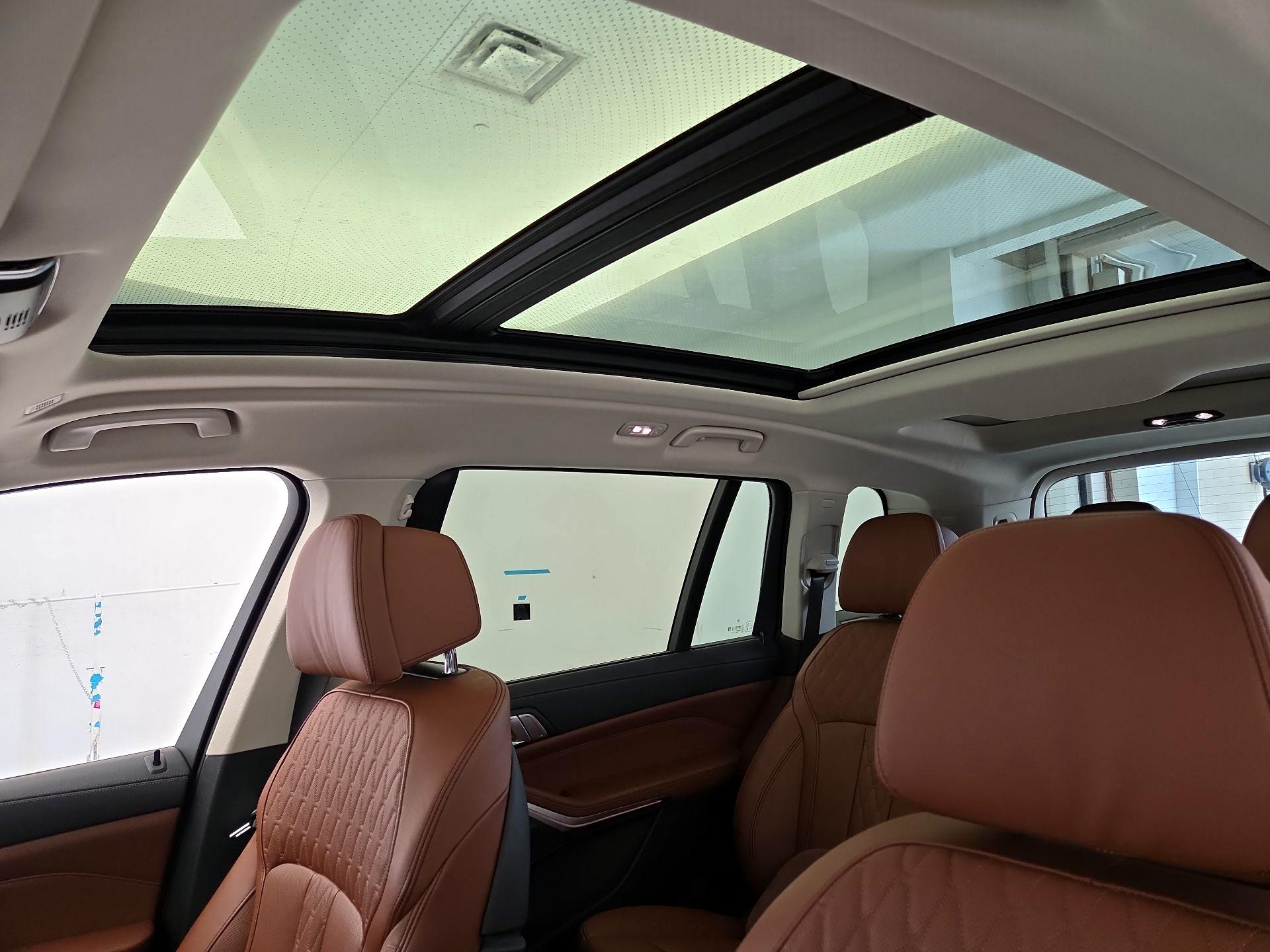 Thumbnail: 2022 BMW X7 - 20