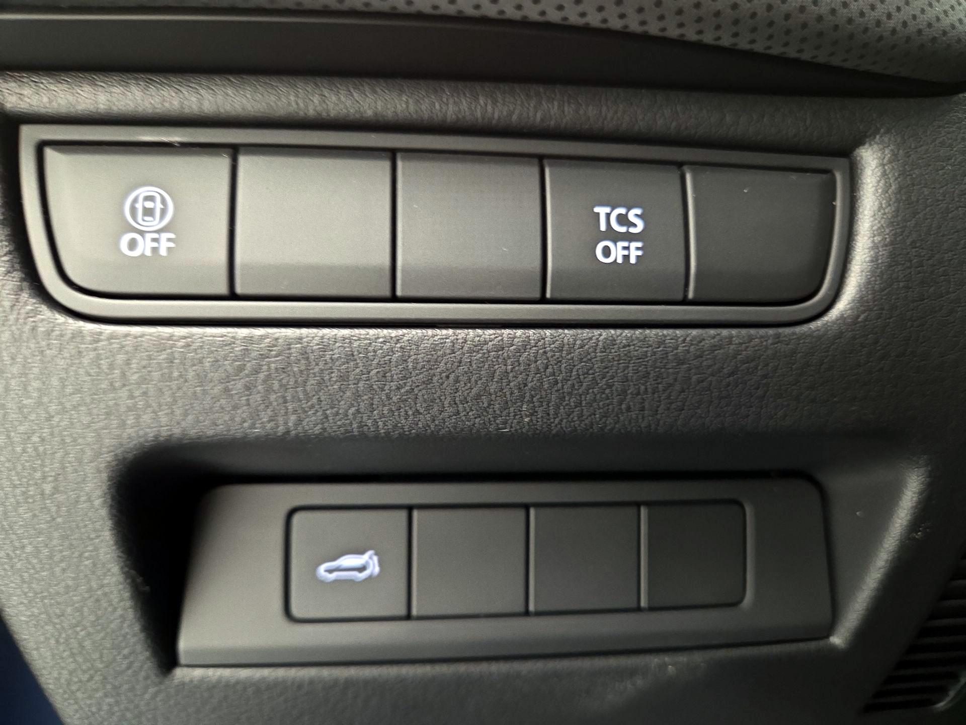 Thumbnail: 2025 Mazda CX-50 - 13