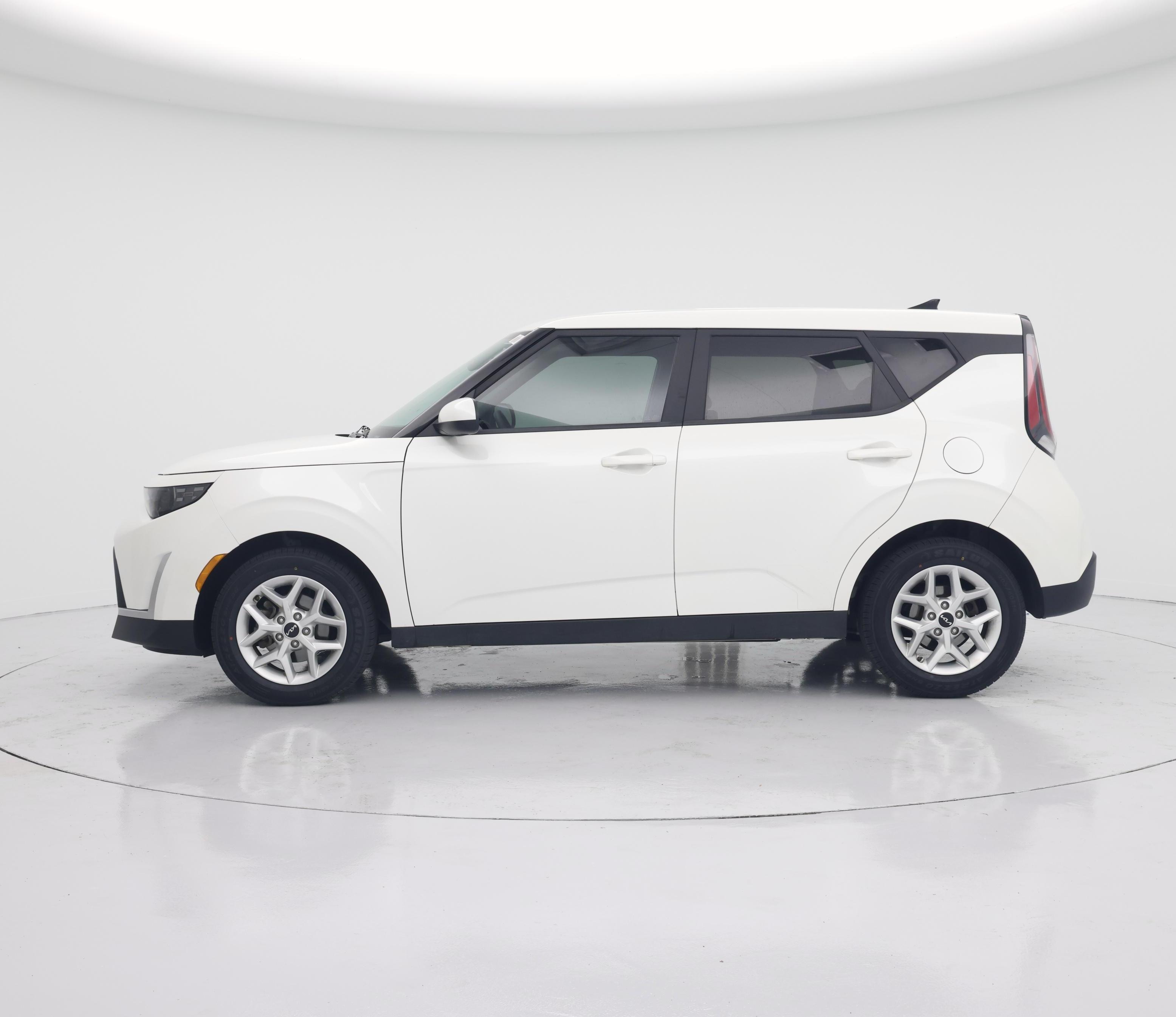 Thumbnail: 2023 Kia Soul - 3