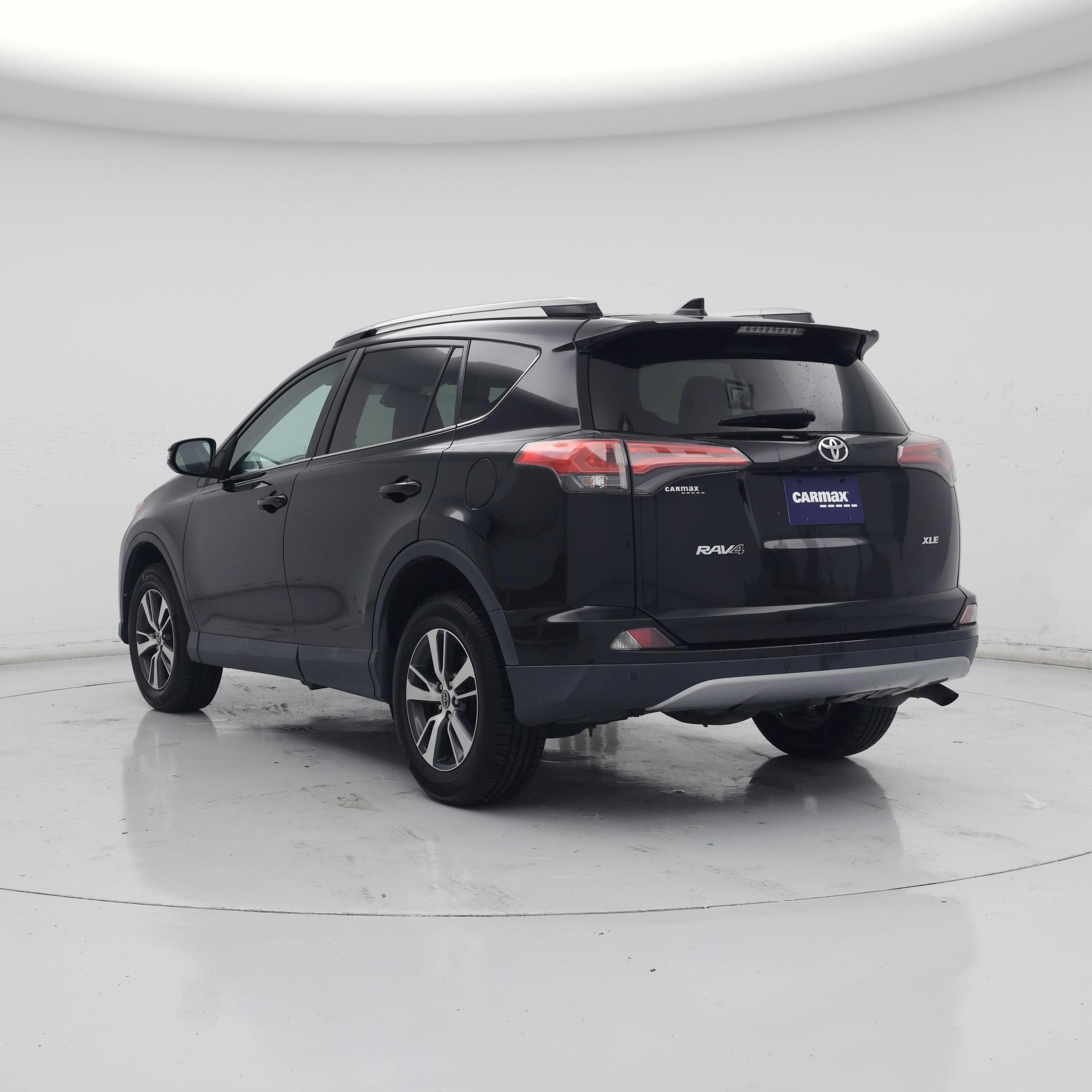 Thumbnail: 2017 Toyota RAV4 - 2