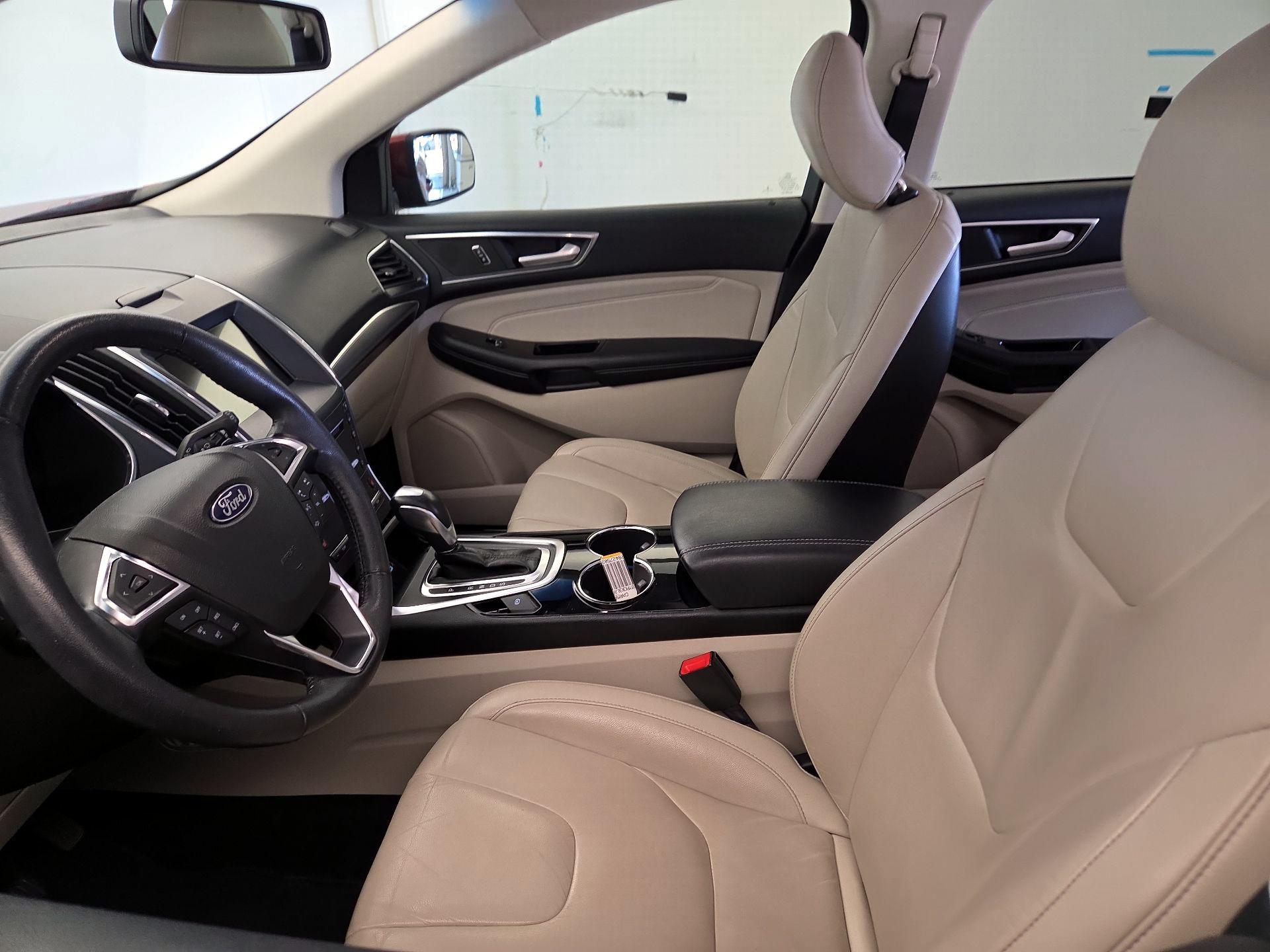 Thumbnail: 2018 Ford Edge - 11