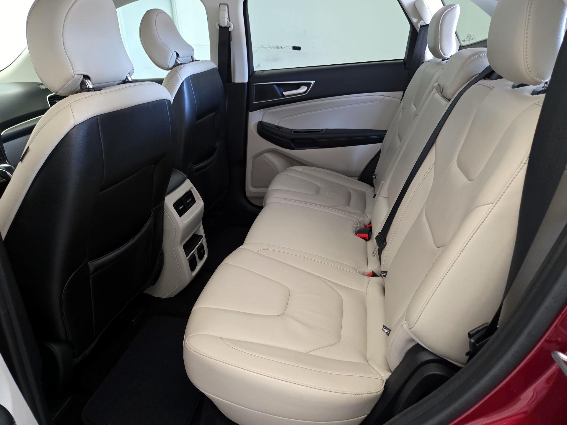 Thumbnail: 2018 Ford Edge - 19